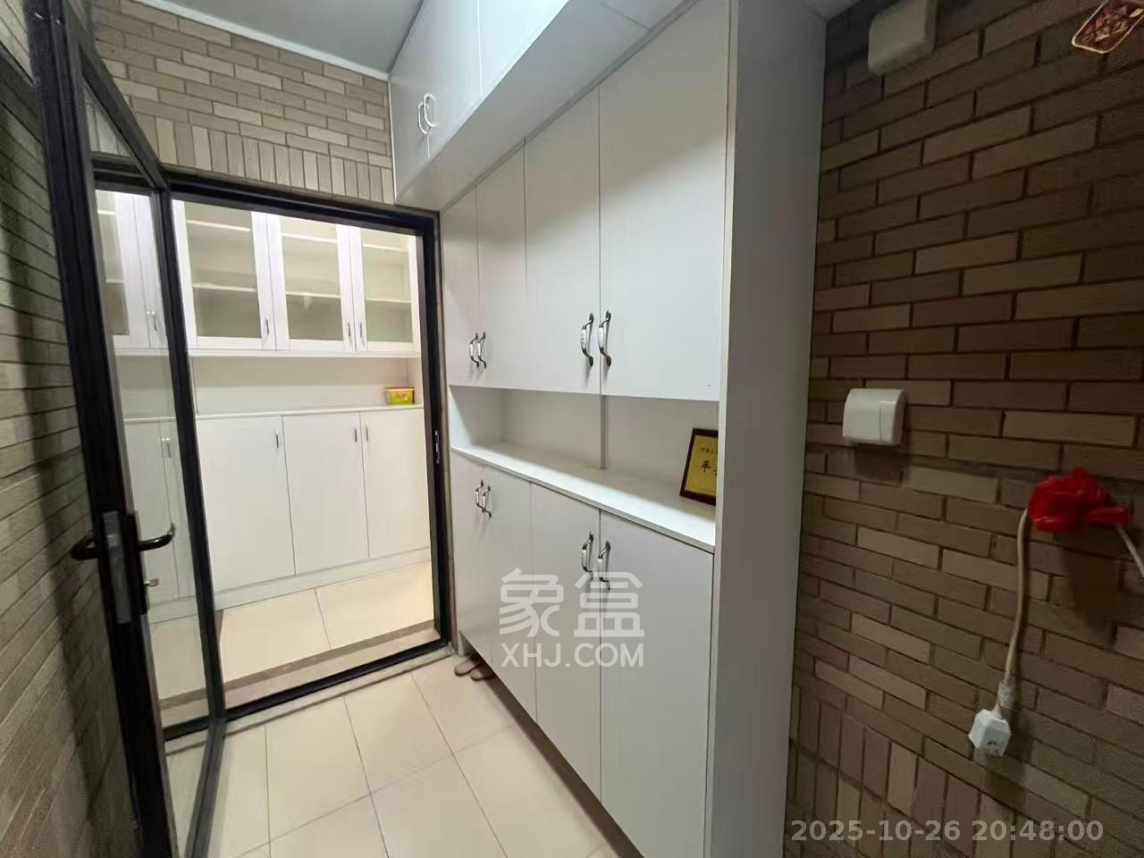 时代倾城一期  3室2厅2卫    2200.0元/月室内图