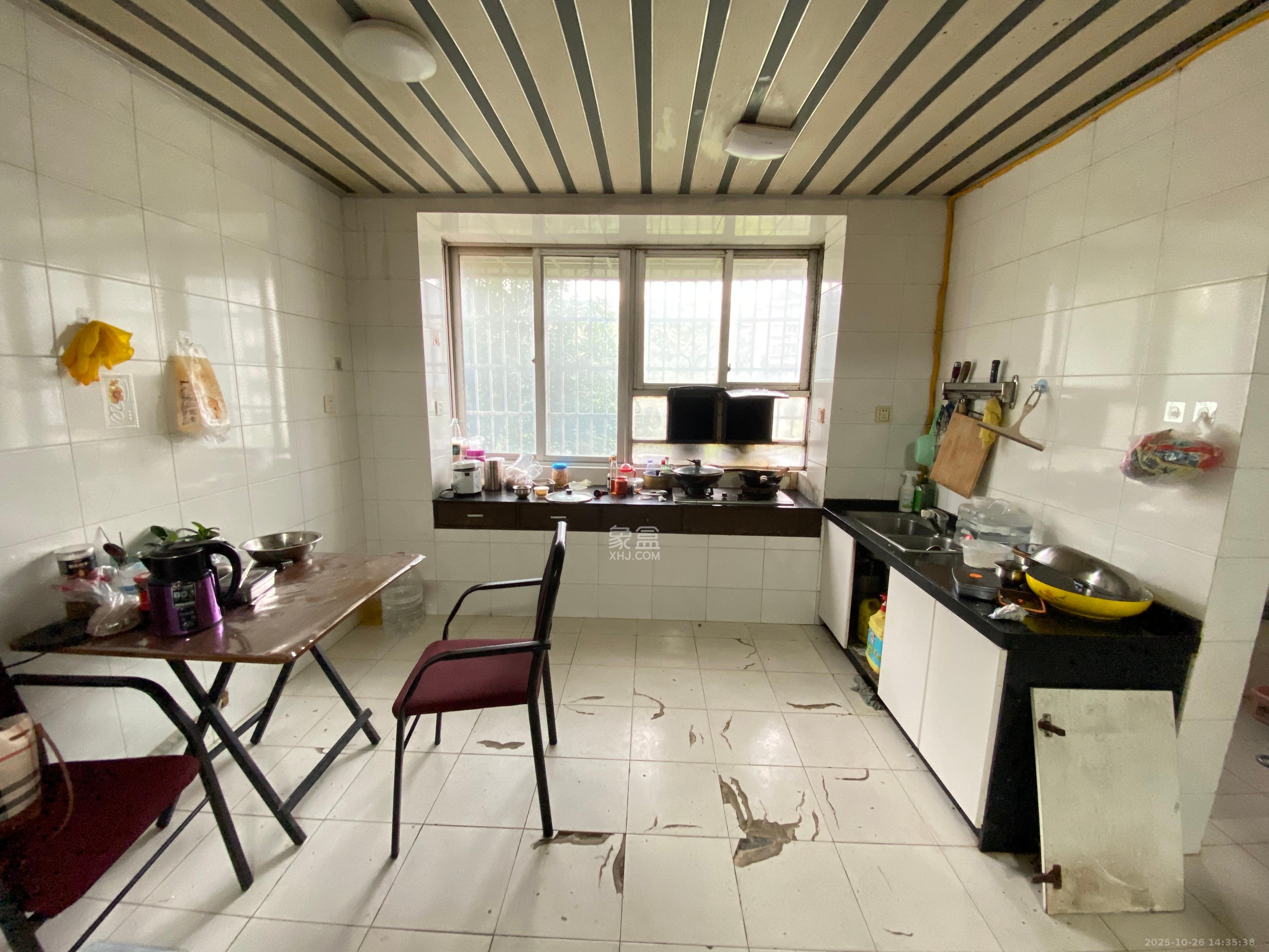 水泵厂宿舍  2室1厅1卫    1600.0元/月 水泵厂宿舍  2室1厅1卫    1600.0元/月室内图