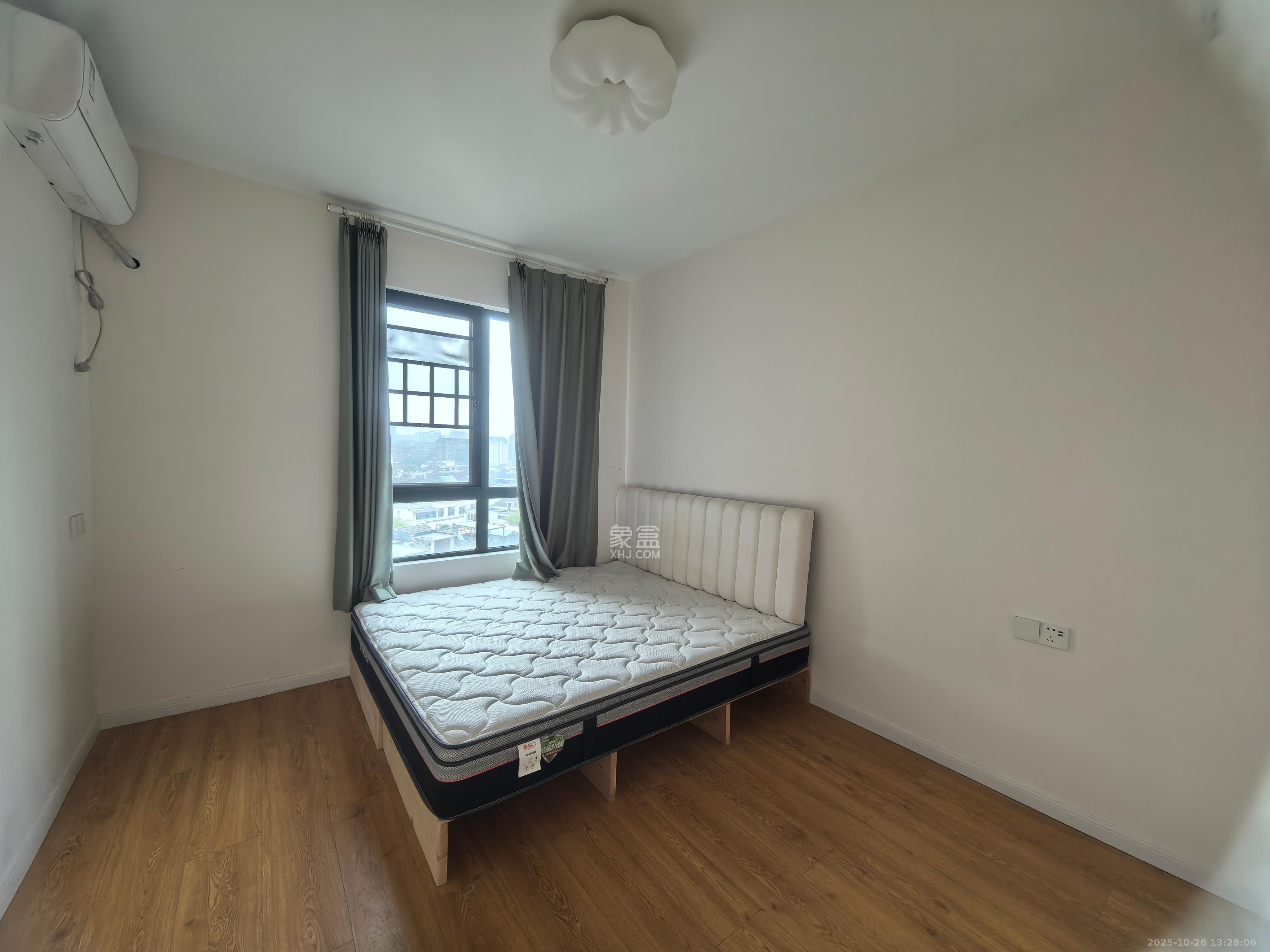 卢浮原著  2室2厅1卫    2000.0元/月室内图