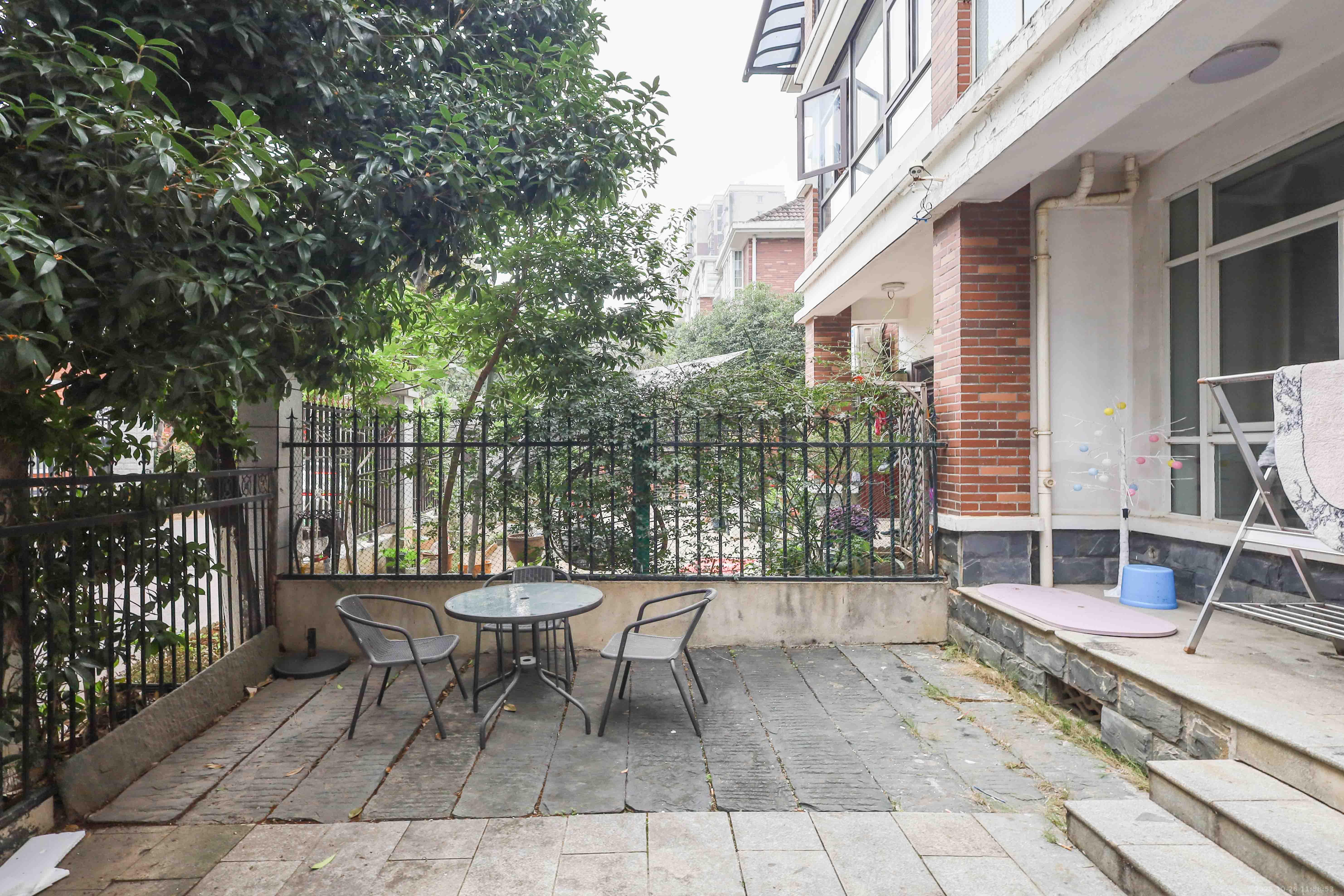 山水英伦  1室2厅4卫    368.0万 山水英伦  1室2厅4卫    368.0万其他