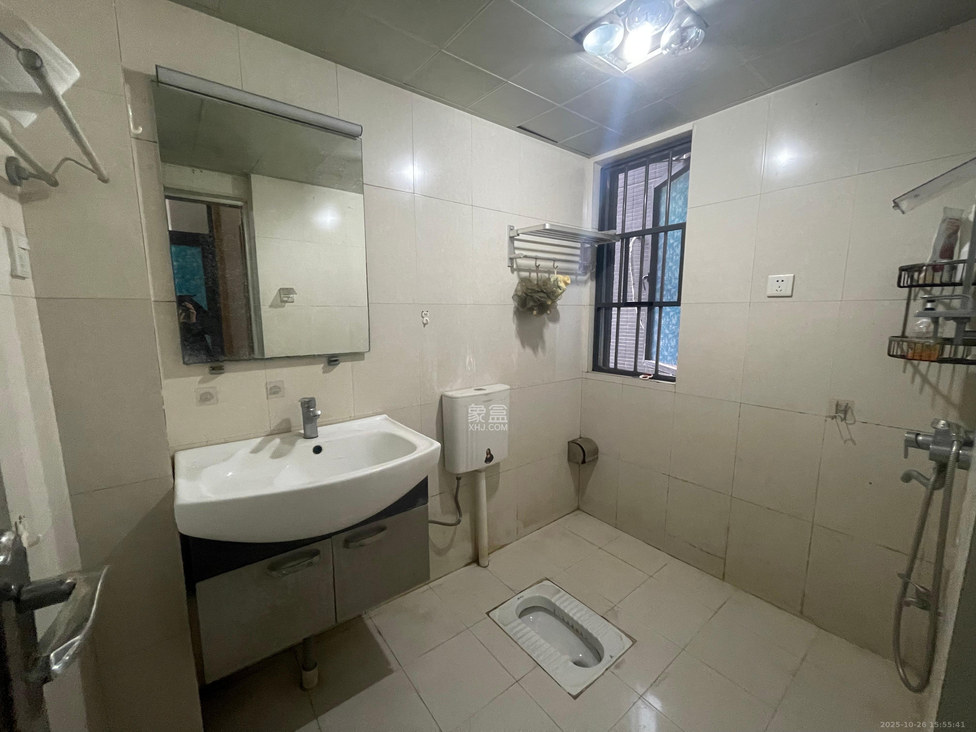 中信文化广场(中信新城二期) 3室1厅1卫 1900.0元/月 中信文化广场(中信新城二期) 3室1厅1卫 1900.0元/月室内图