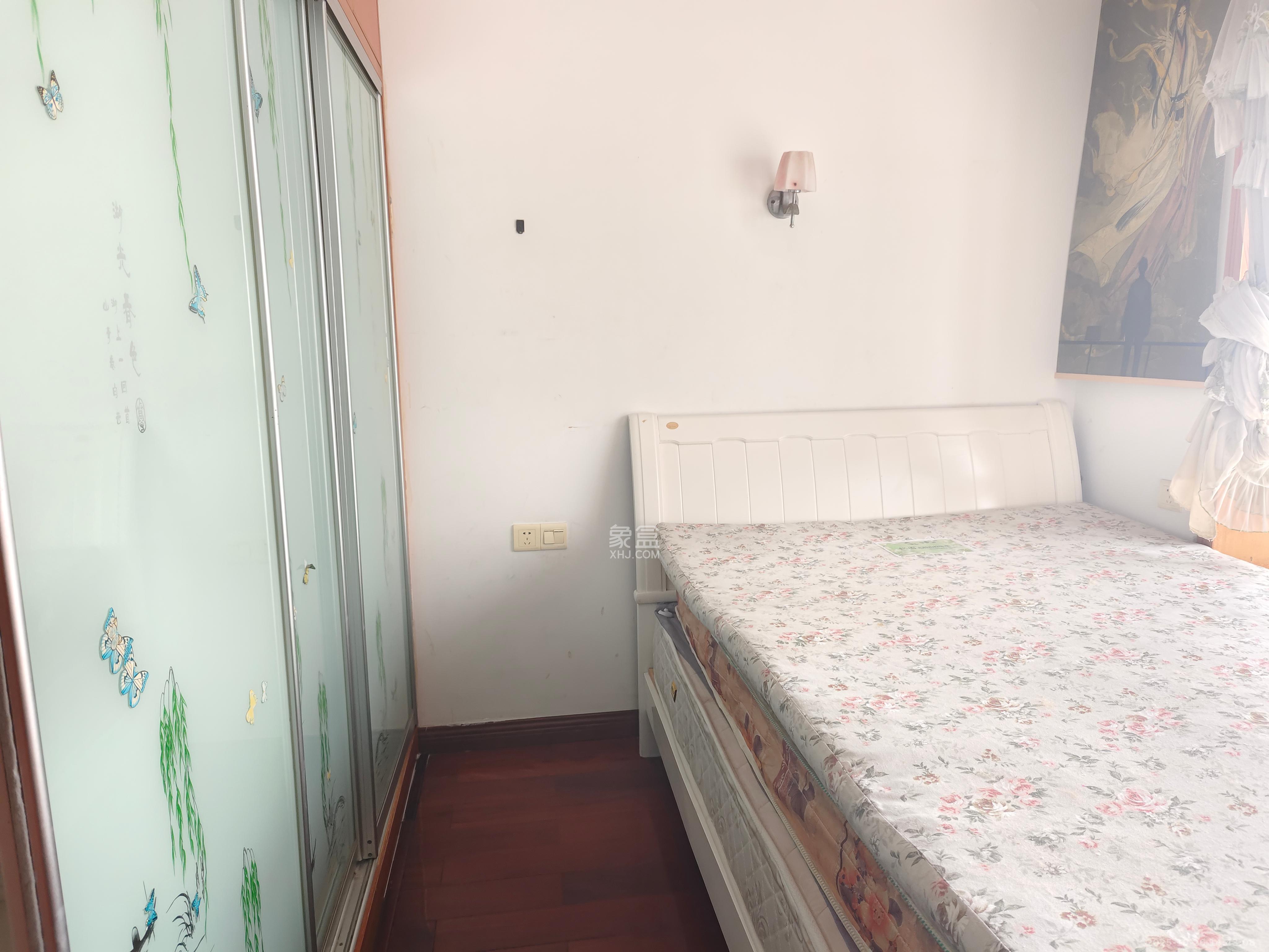 德润园  2室2厅1卫    1900.0元/月室内图