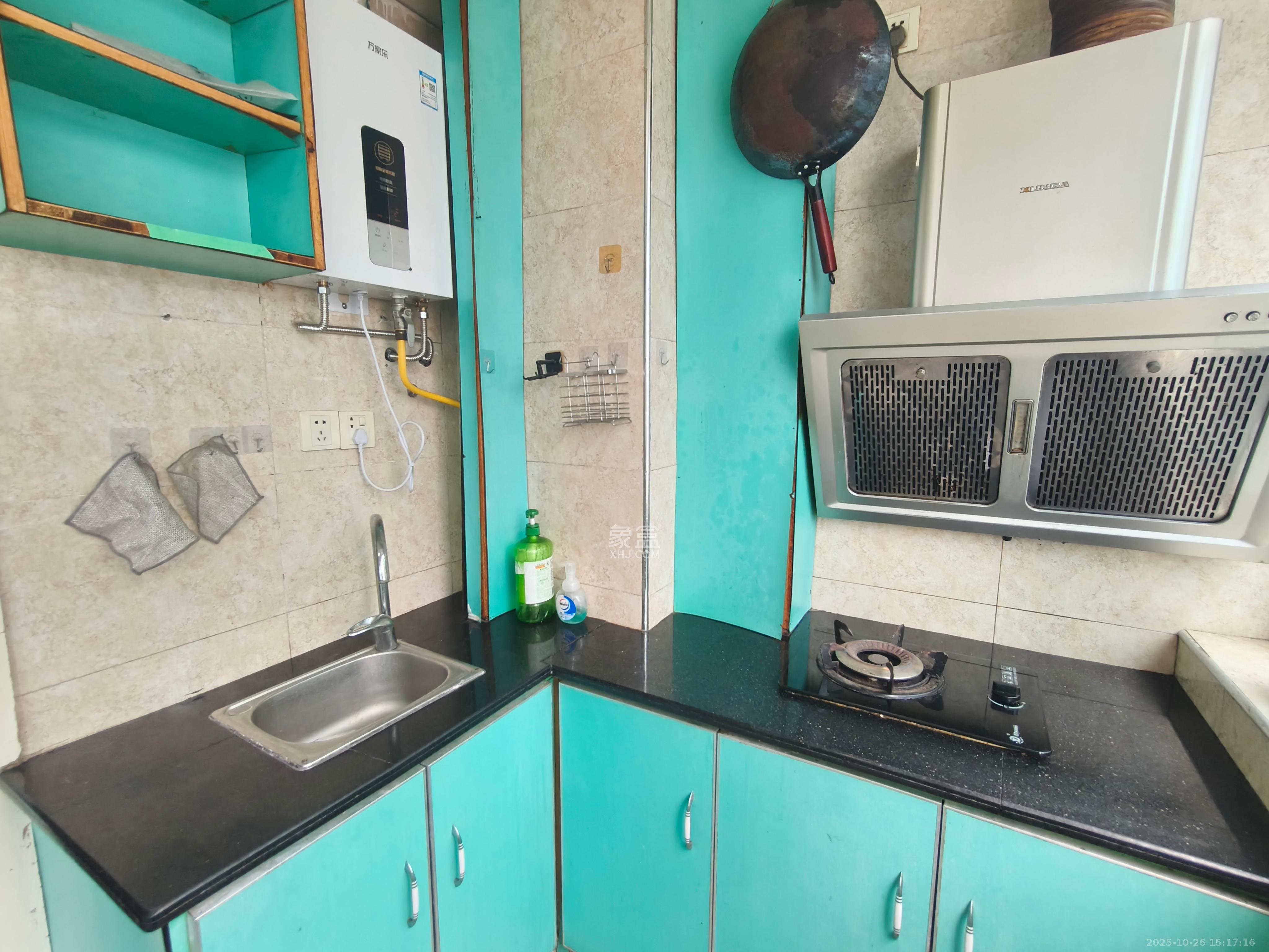 香颂国际  1室1厅1卫    1400.0元/月 香颂国际  1室1厅1卫    1400.0元/月室内图