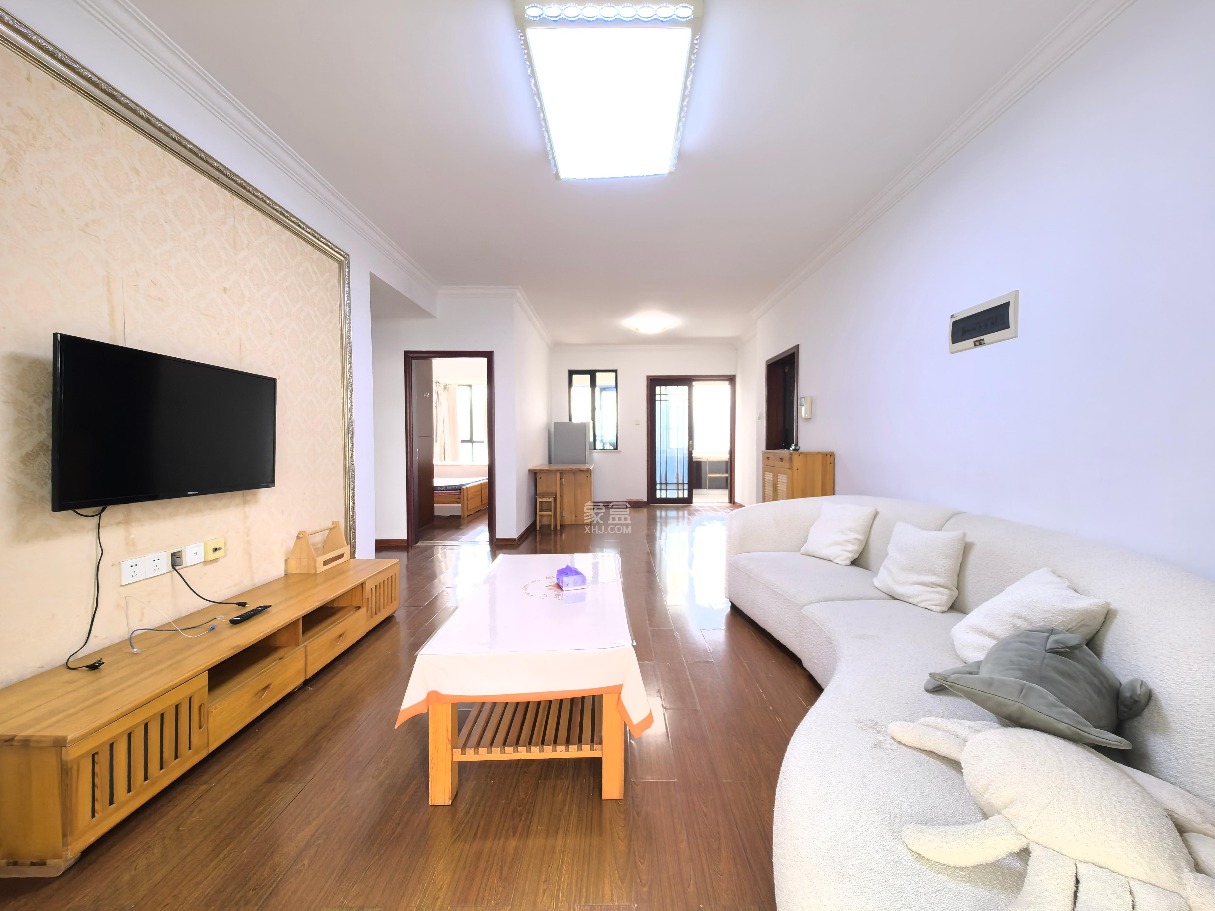 三江花中城  2室2厅1卫    2300.0元/月 三江花中城  2室2厅1卫    2300.0元/月室内图