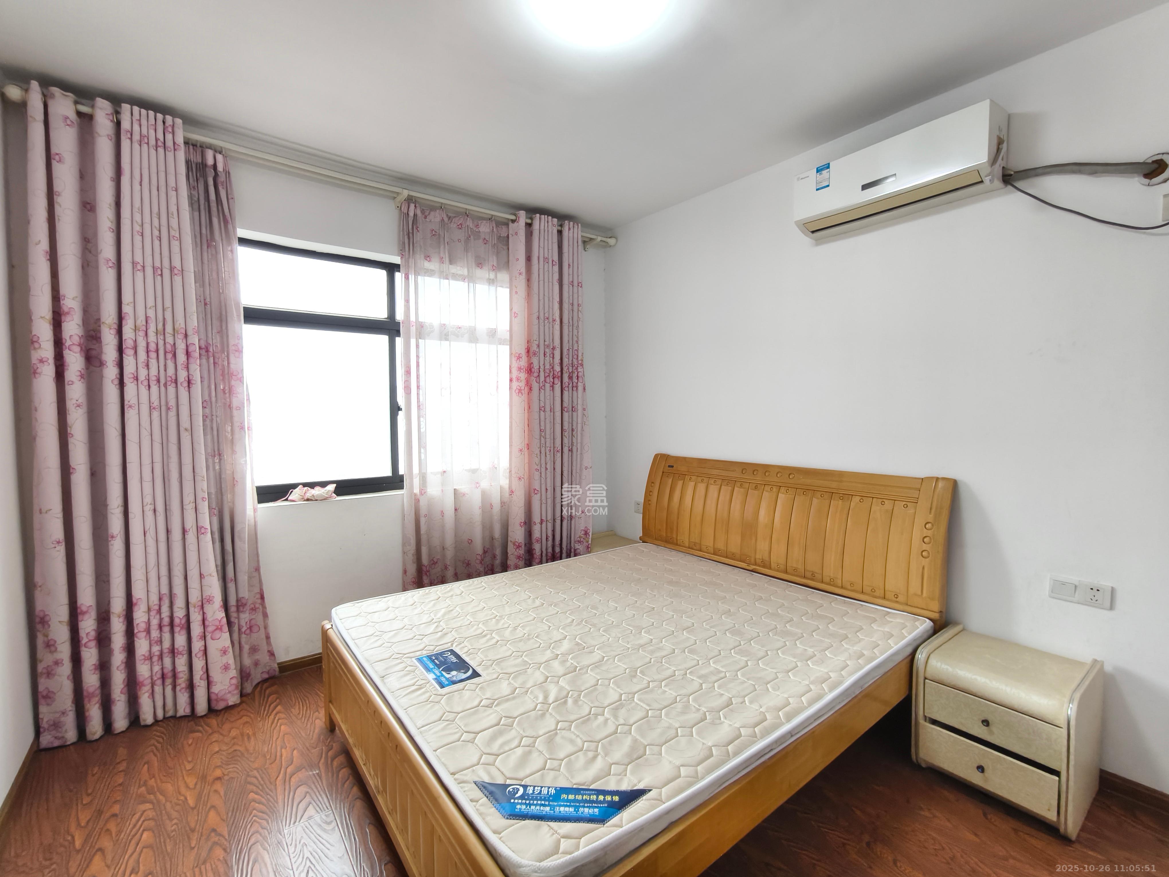 康桥长郡  3室2厅1卫    1900.0元/月室内图