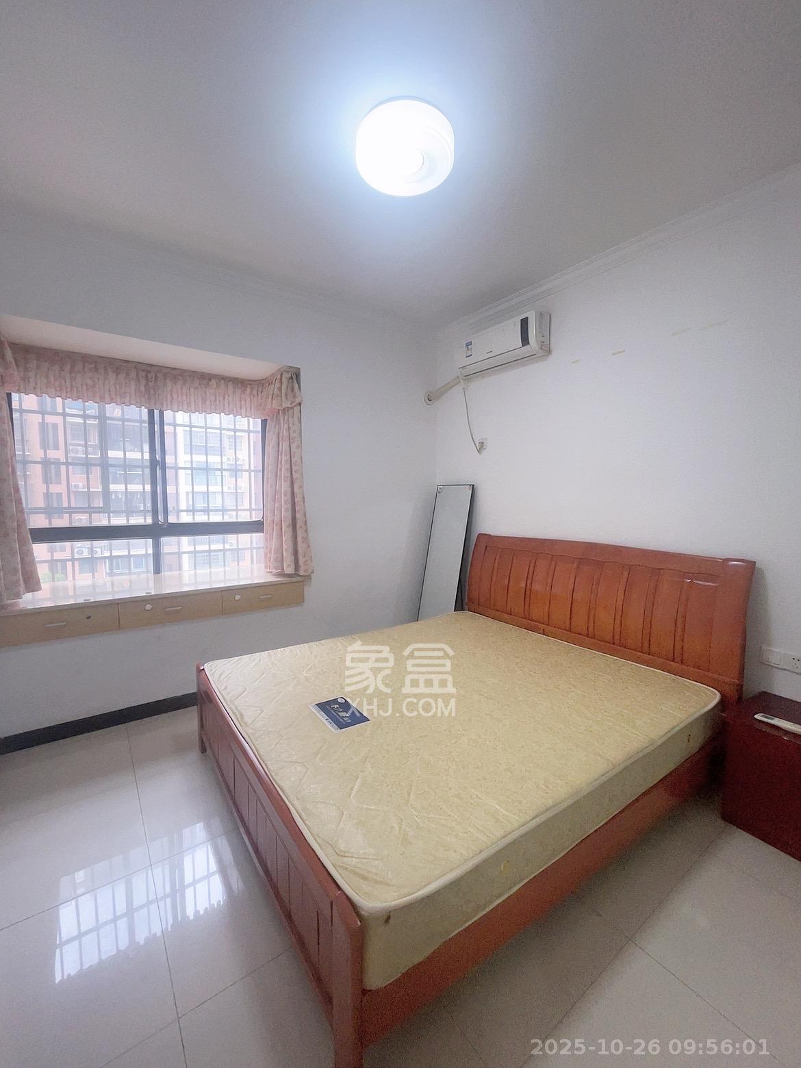 山水新城  2室2厅1卫    1700.0元/月室内图