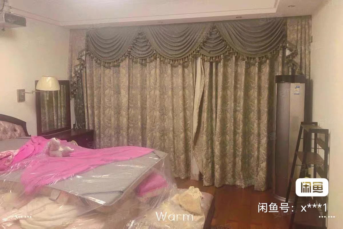 都市森林  4室2厅2卫    210.0万客厅