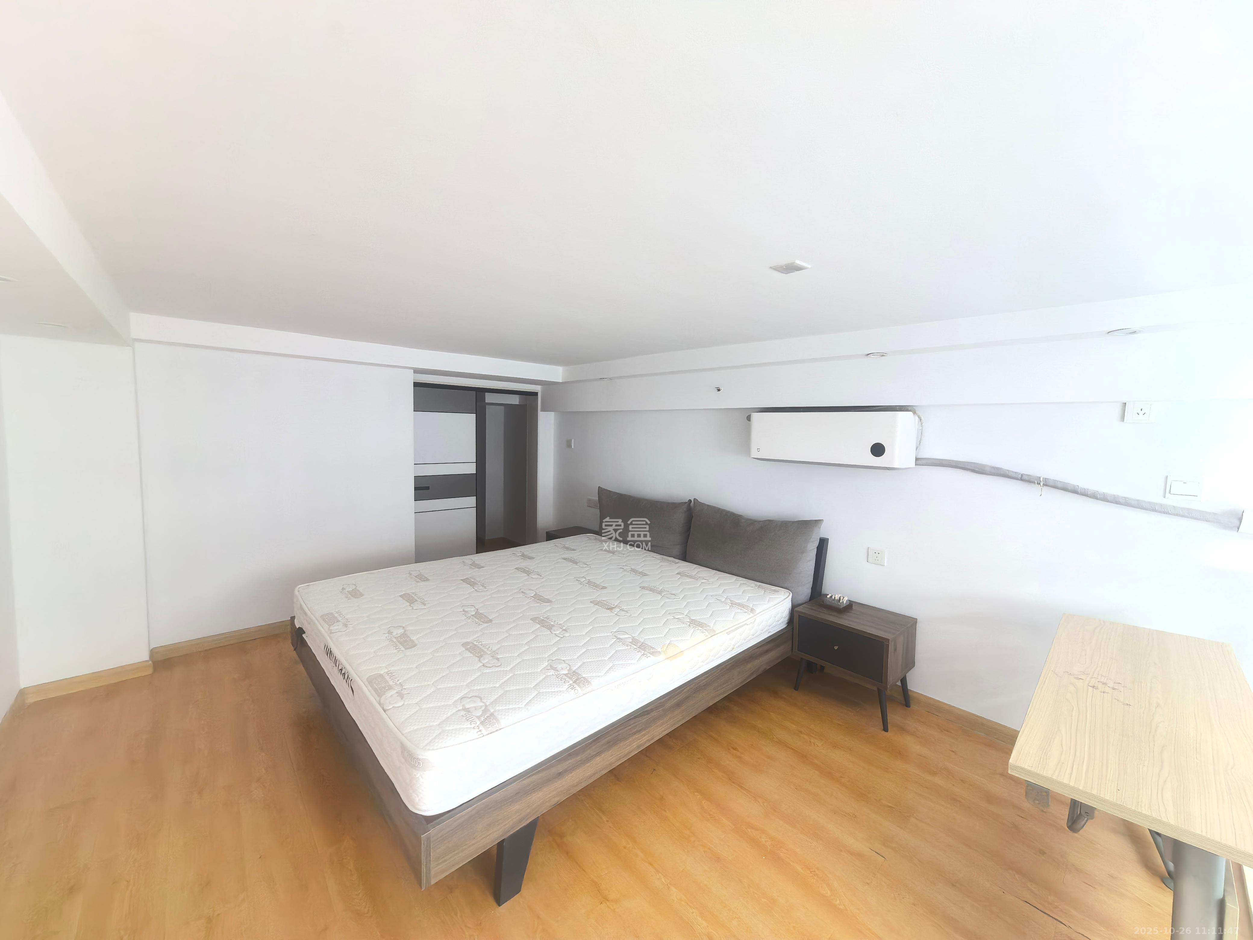 裕天国际商汇中心  1室1厅1卫    2100.0元/月 裕天国际商汇中心  1室1厅1卫    2100.0元/月室内图