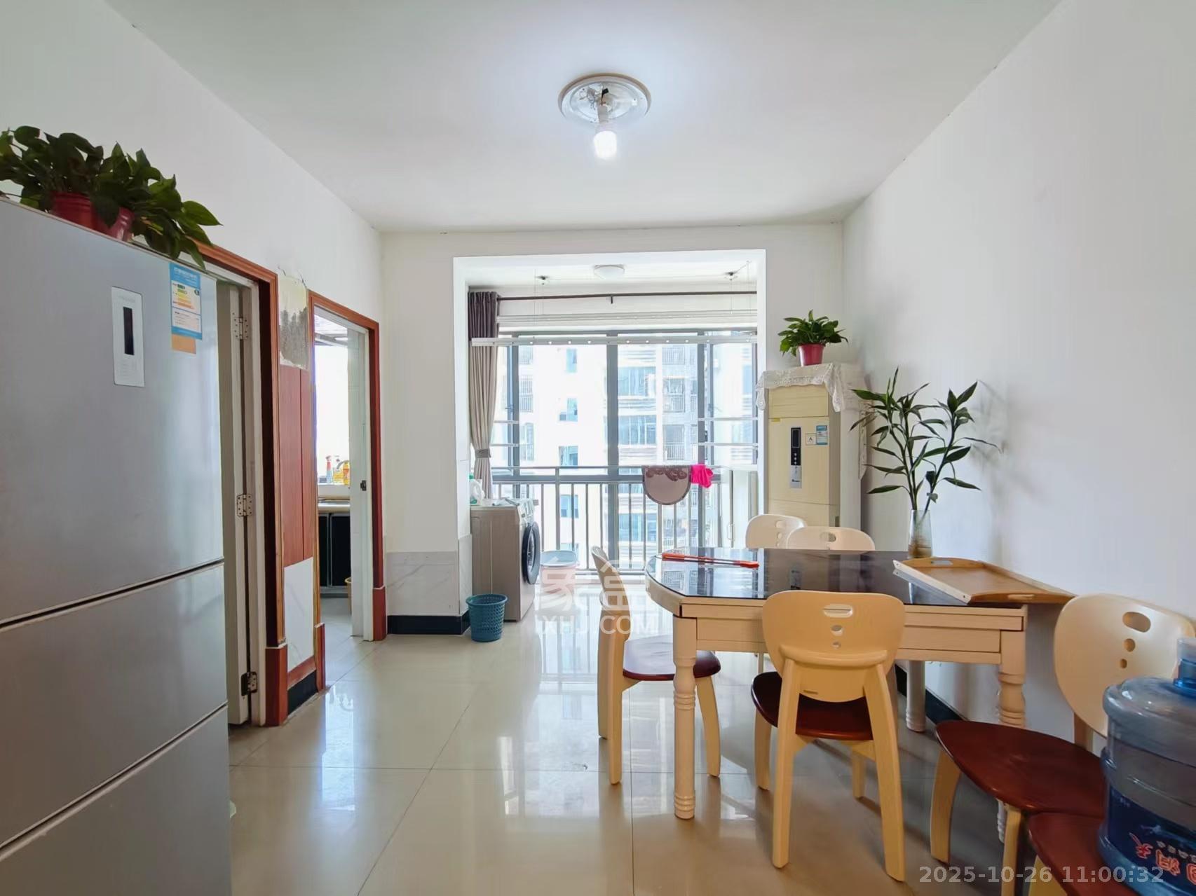 湘域中央  2室2厅1卫    2500.0元/月 湘域中央  2室2厅1卫    2500.0元/月室内图