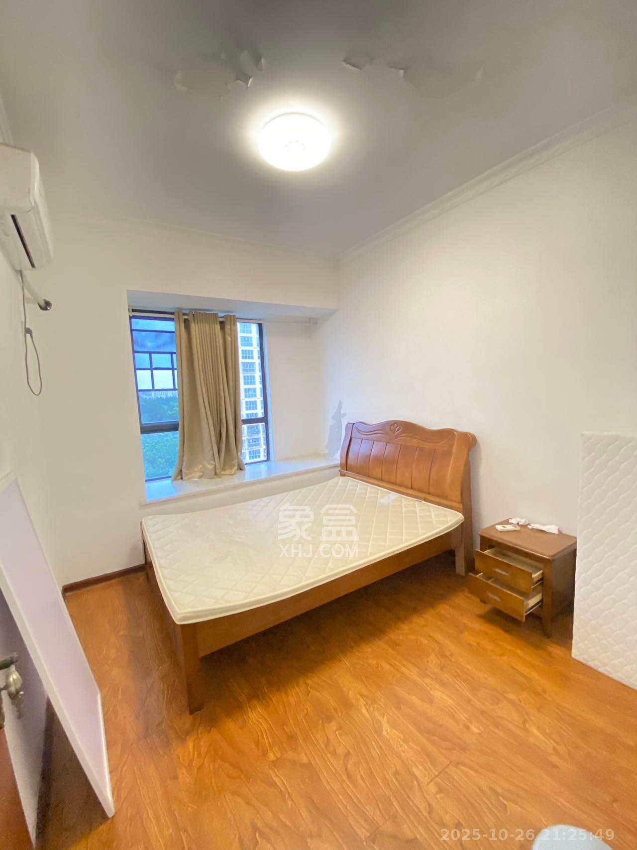 恒生碧水龙庭  3室2厅1卫    1800.0元/月室内图