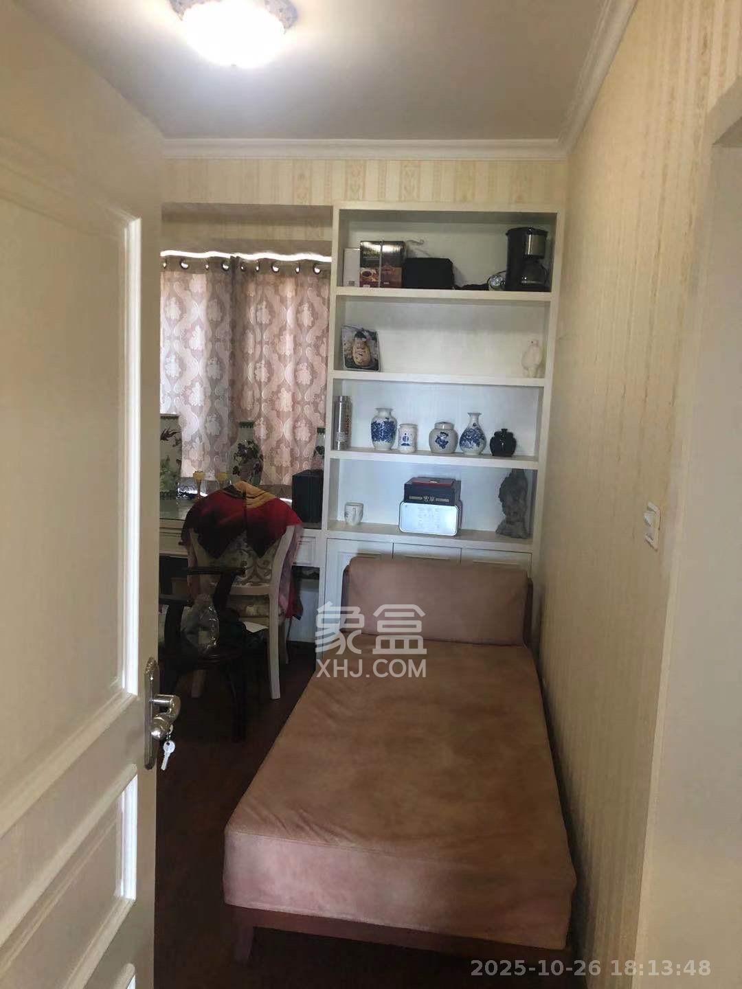 星电恬园  4室2厅2卫    3400.0元/月室内图