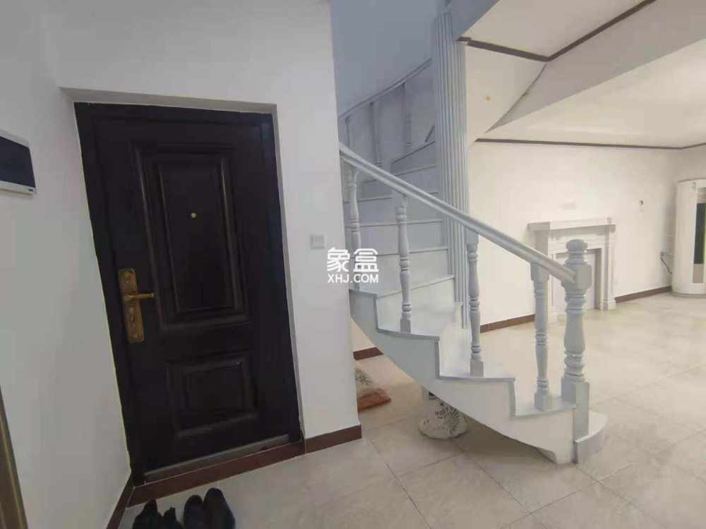 大成公寓  4室2厅2卫    6000.0元/月