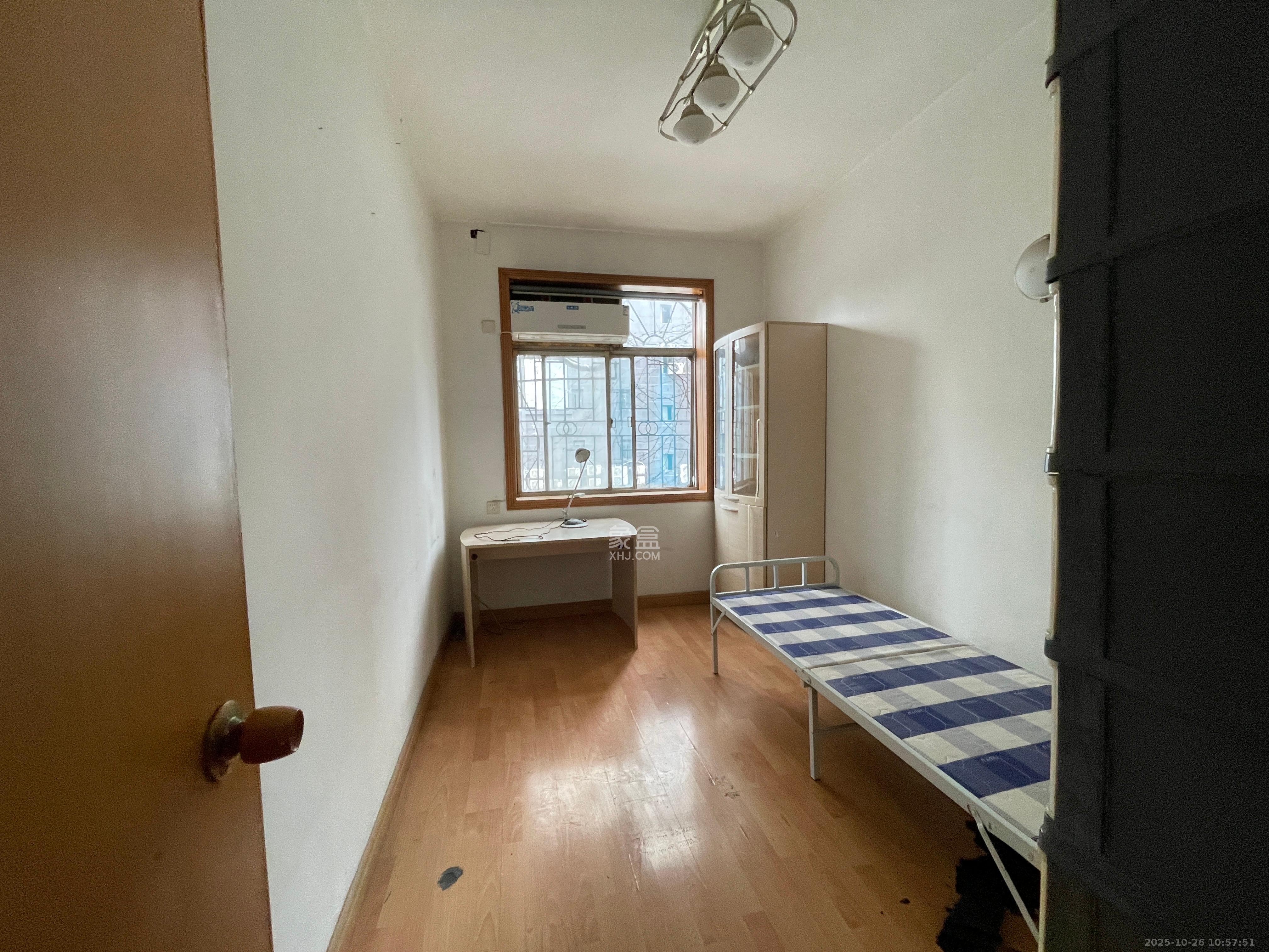 湘农桥社区  2室1厅1卫    1800.0元/月室内图