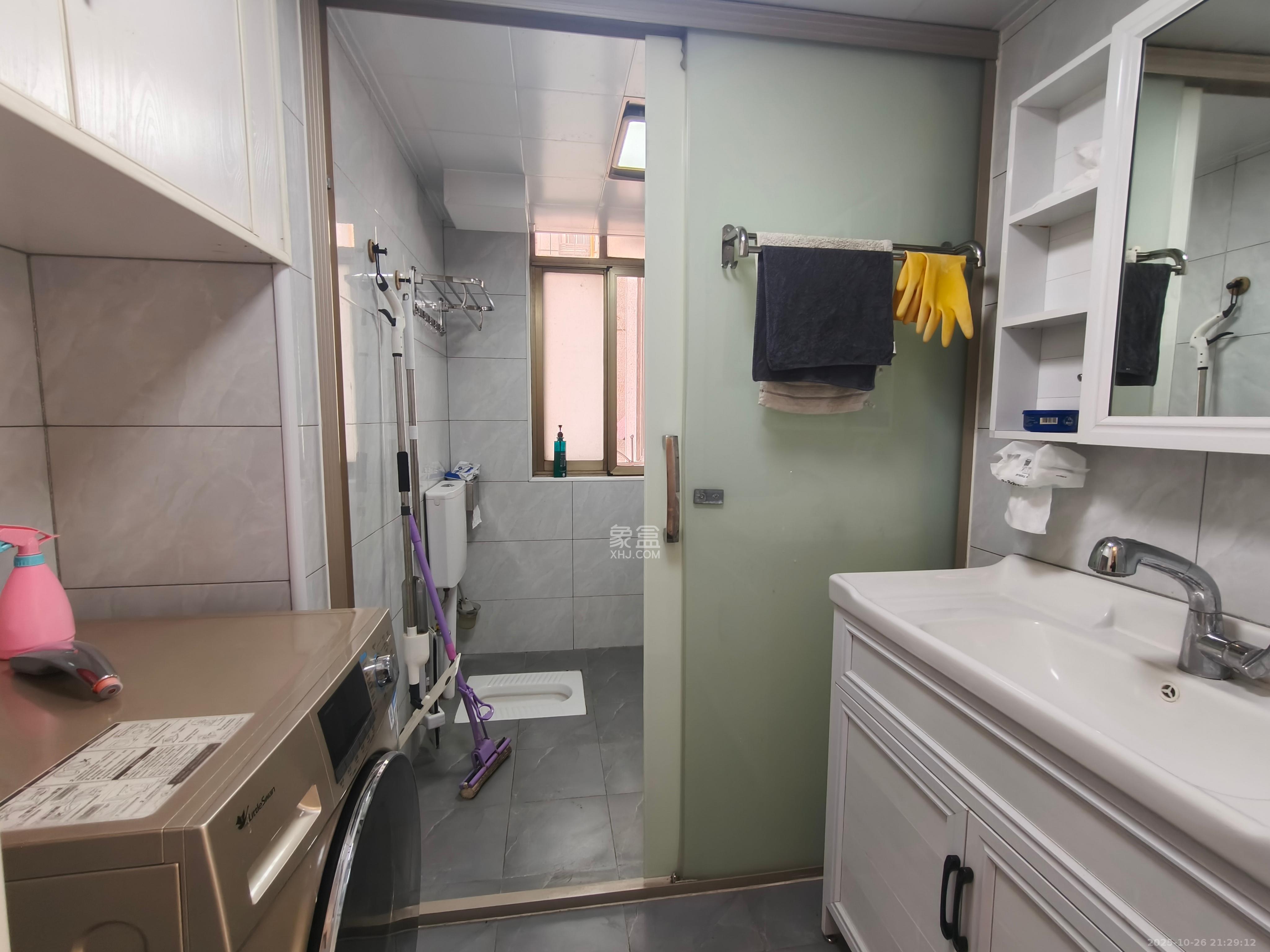 佘家塘、富雅里散盘  3室1厅2卫    3000.0元/月室内图