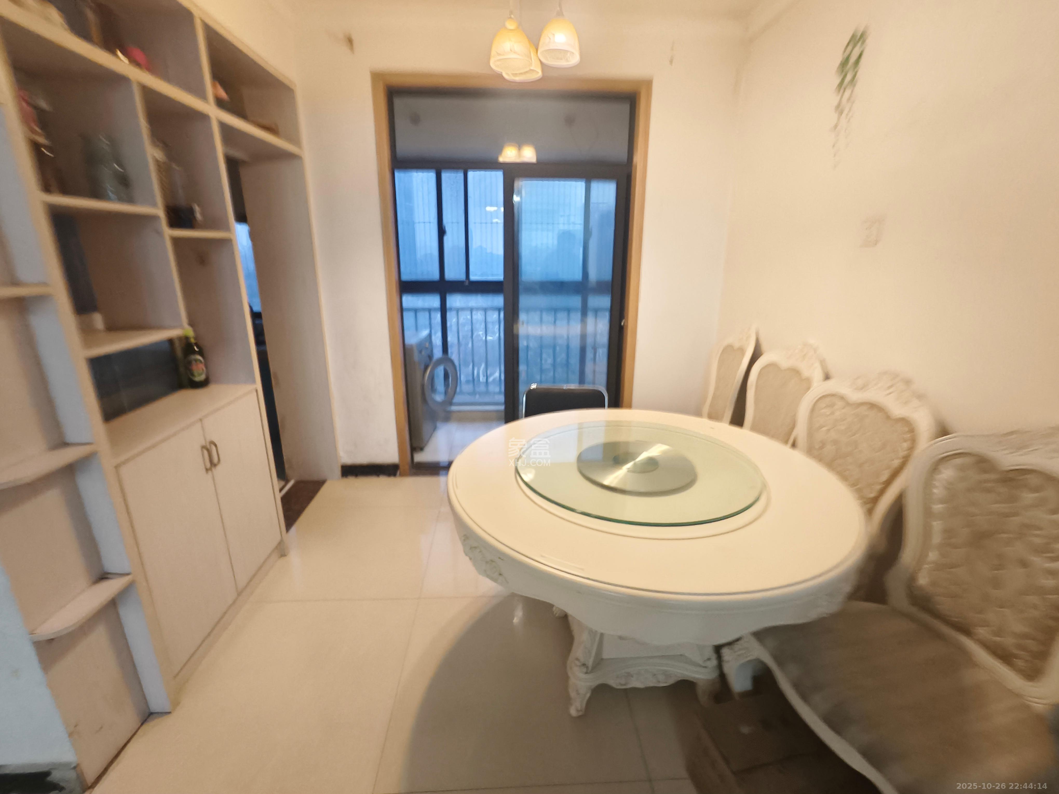 明昇壹城（明昇时代广场）一期  3室2厅1卫    3000.0元/月室内图