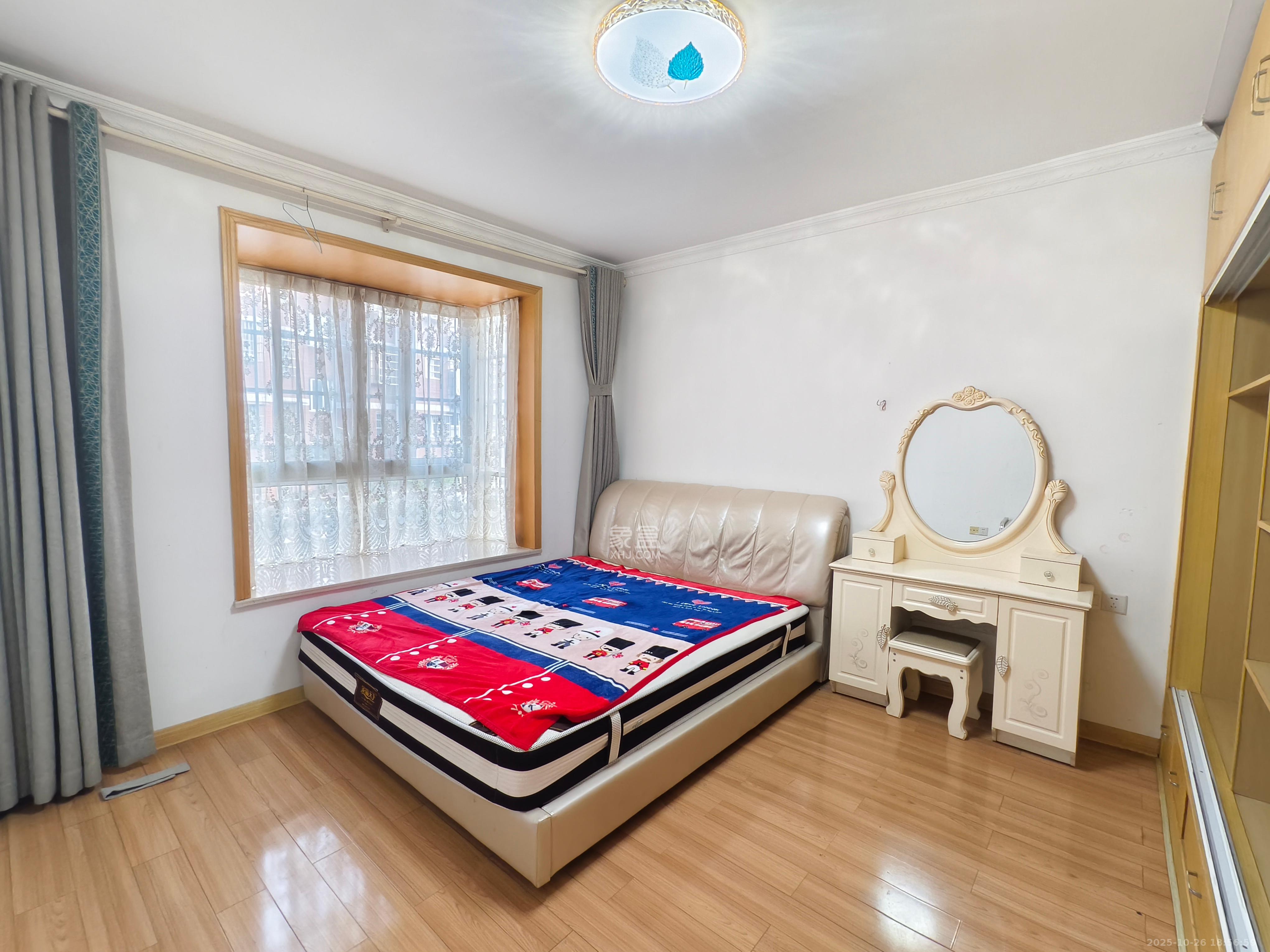 长丰星城  3室2厅2卫    1600.0元/月室内图