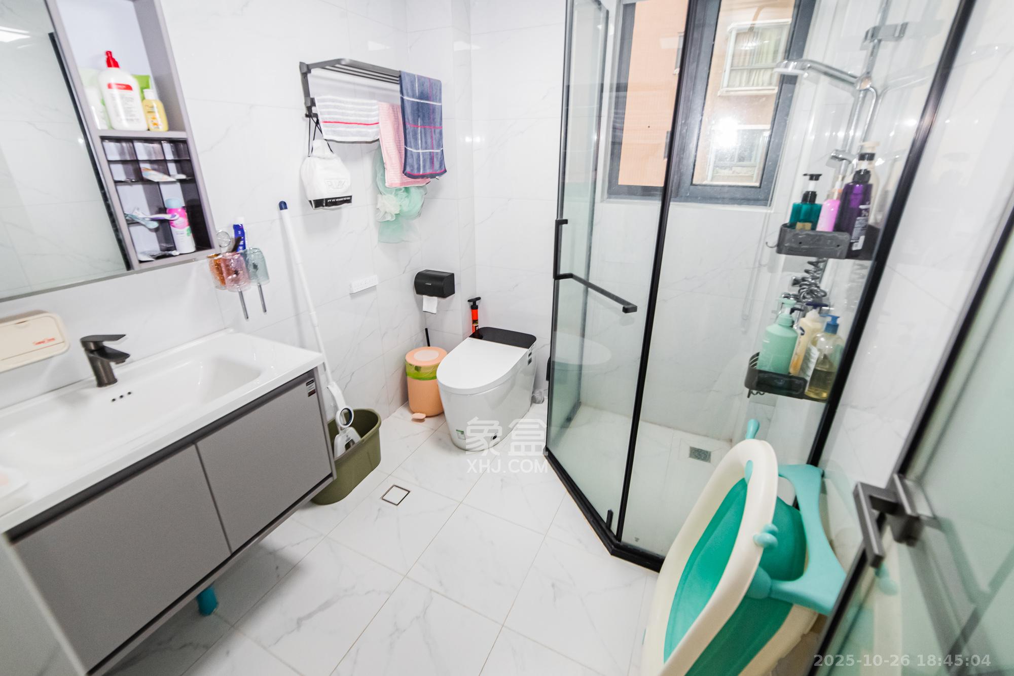 湘江北尚  2室2厅1卫    106.0万卫生间