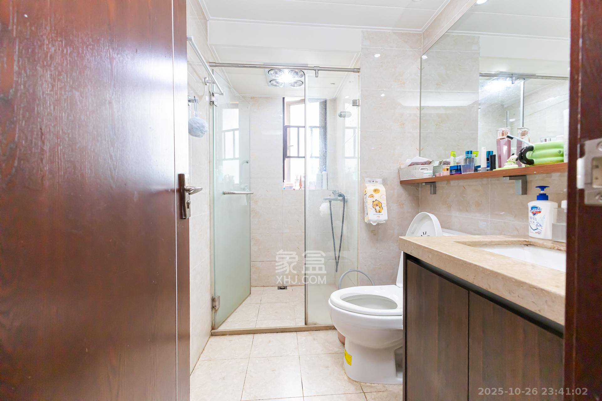 时代倾城二期  2室2厅1卫    58.0万 时代倾城二期  2室2厅1卫    58.0万卫生间