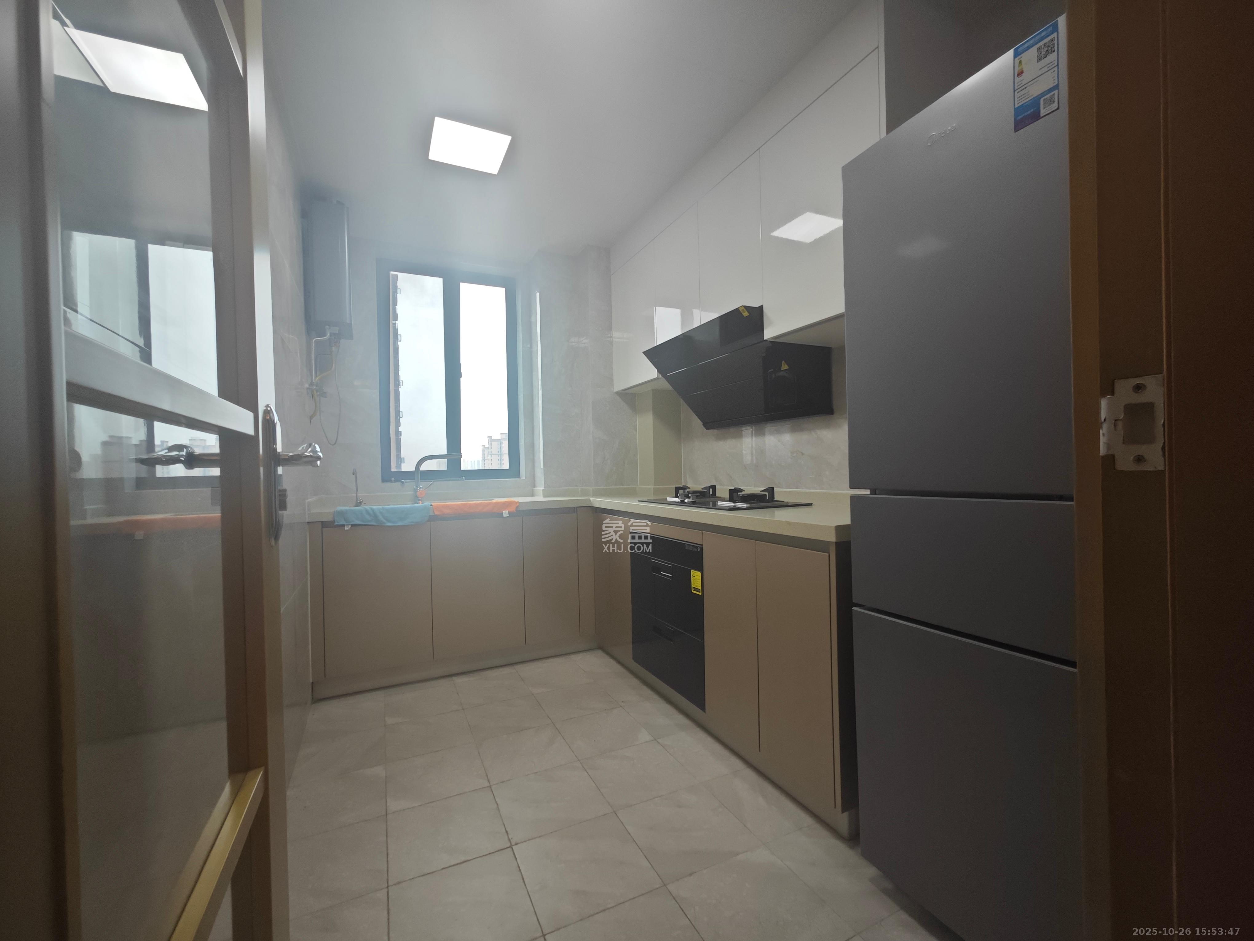 中建嘉和城凤凰台(中建瑞兴家园)  3室2厅2卫    2300.0元/月 中建嘉和城凤凰台(中建瑞兴家园)  3室2厅2卫    2300.0元/月室内图