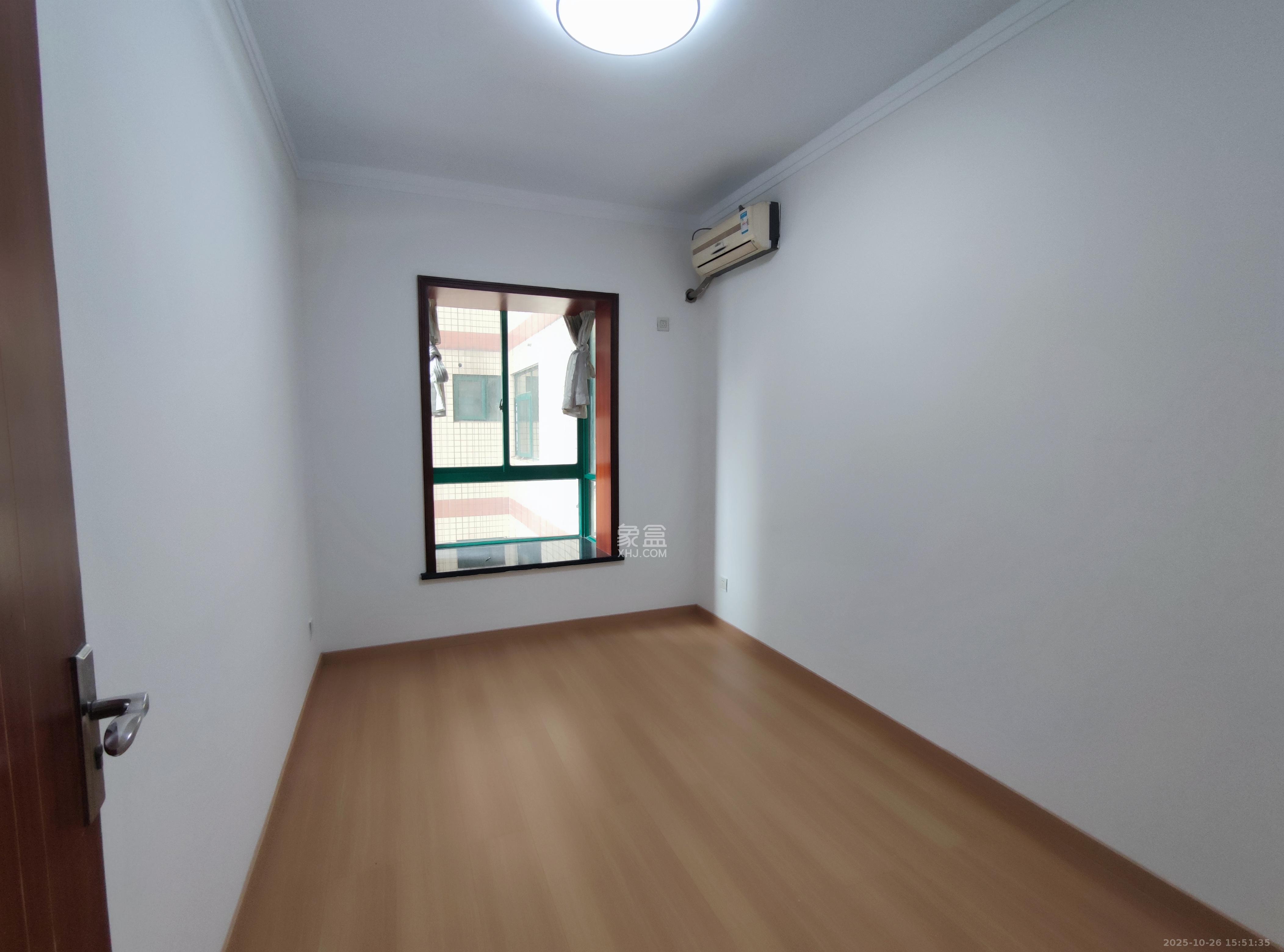 明城公寓 4室2厅2卫 2700.0元/月 明城公寓 4室2厅2卫 2700.0元/月室内图