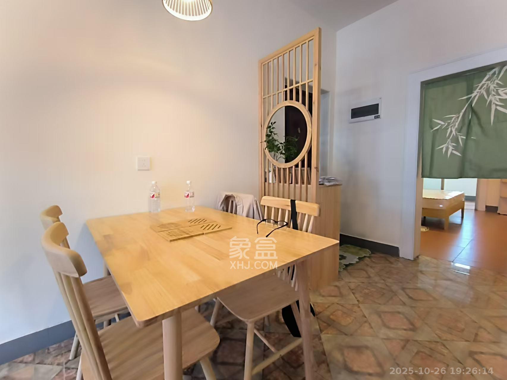 工农桥社区白马公寓(白马庙巷)  2室2厅1卫    2500.0元/月 工农桥社区白马公寓(白马庙巷)  2室2厅1卫    2500.0元/月室内图1