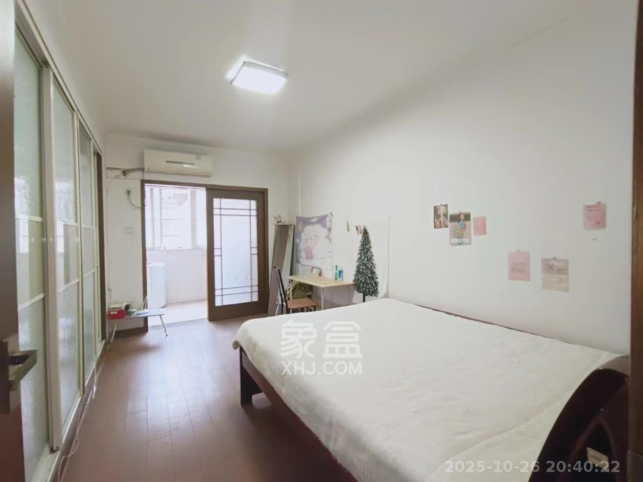 泰时三湘金地  2室1厅1卫    1600.0元/月 泰时三湘金地  2室1厅1卫    1600.0元/月室内图