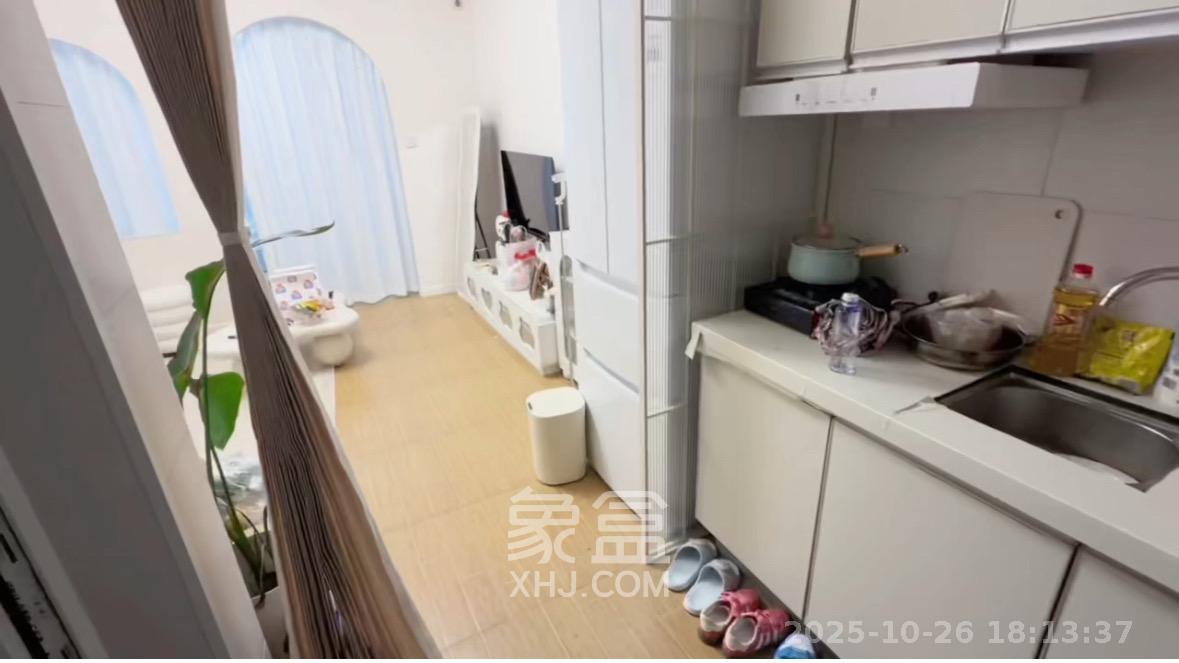 凯通国际城(凯通朝庭)  1室1厅1卫    1800.0元/月 凯通国际城(凯通朝庭)  1室1厅1卫    1800.0元/月室内图