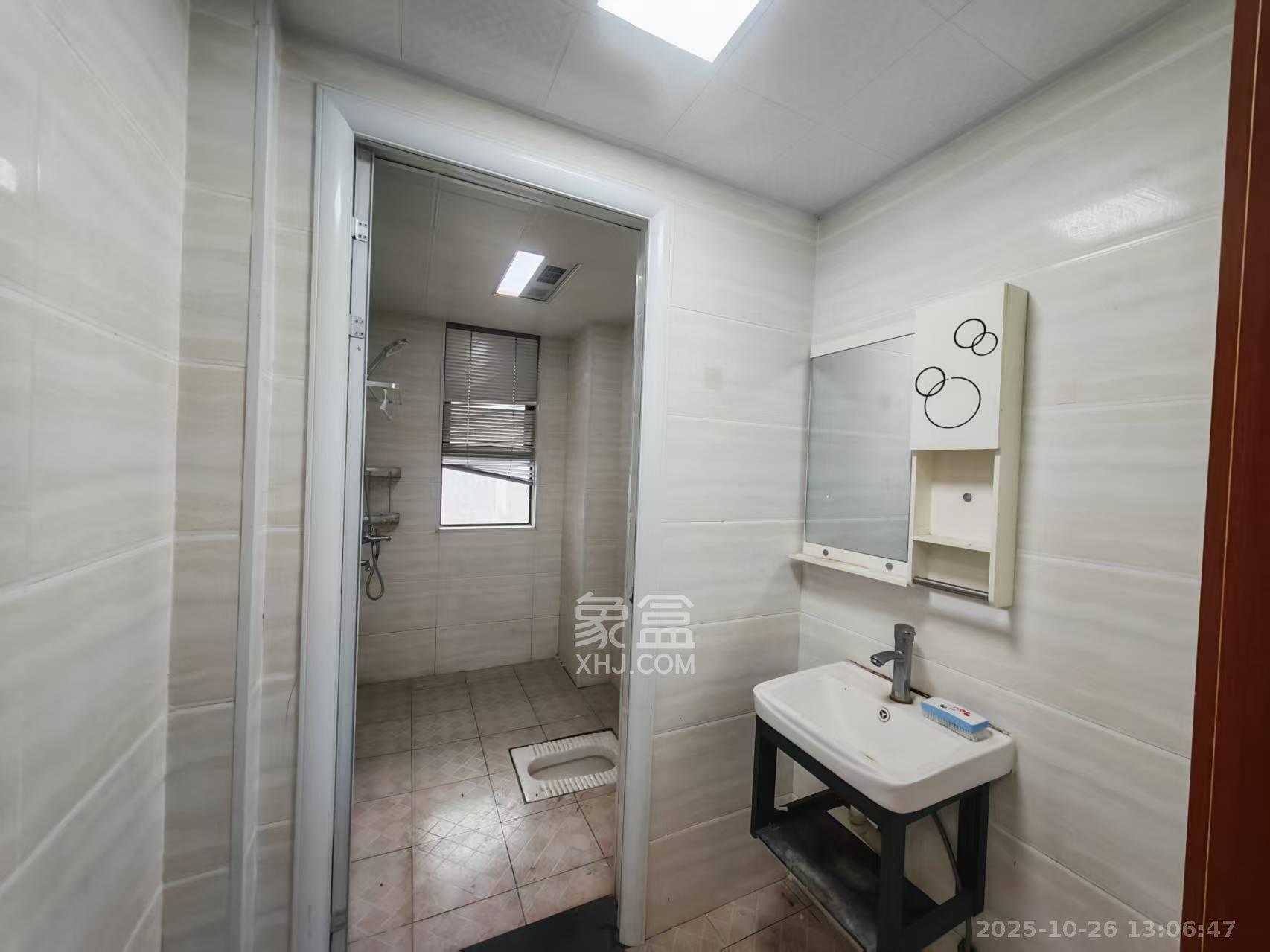 中海梅溪湖壹号 3室2厅2卫 2600.0元/月 中海梅溪湖壹号 3室2厅2卫 2600.0元/月室内图