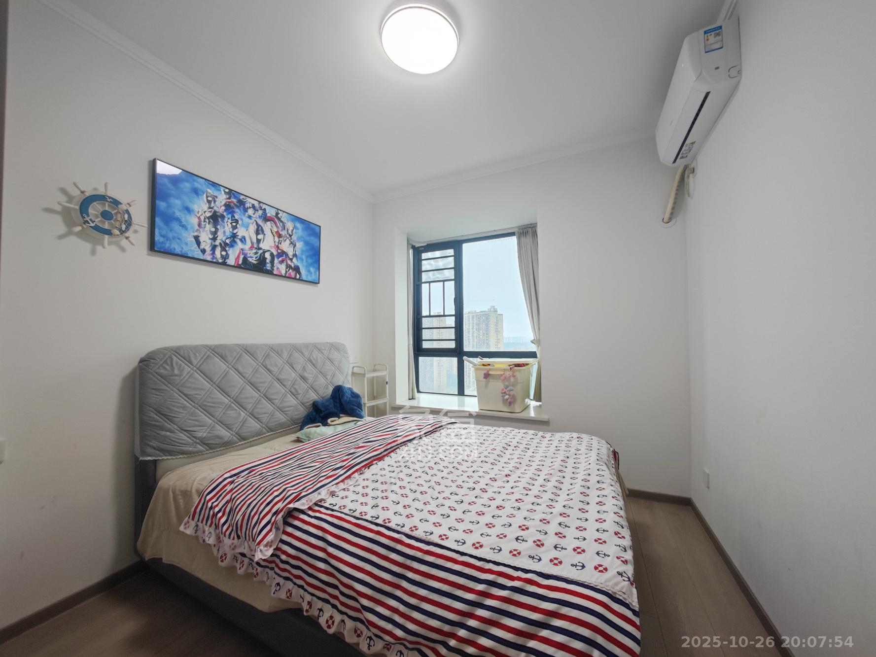 恒生碧水龙庭  4室2厅2卫    115.0万卧室