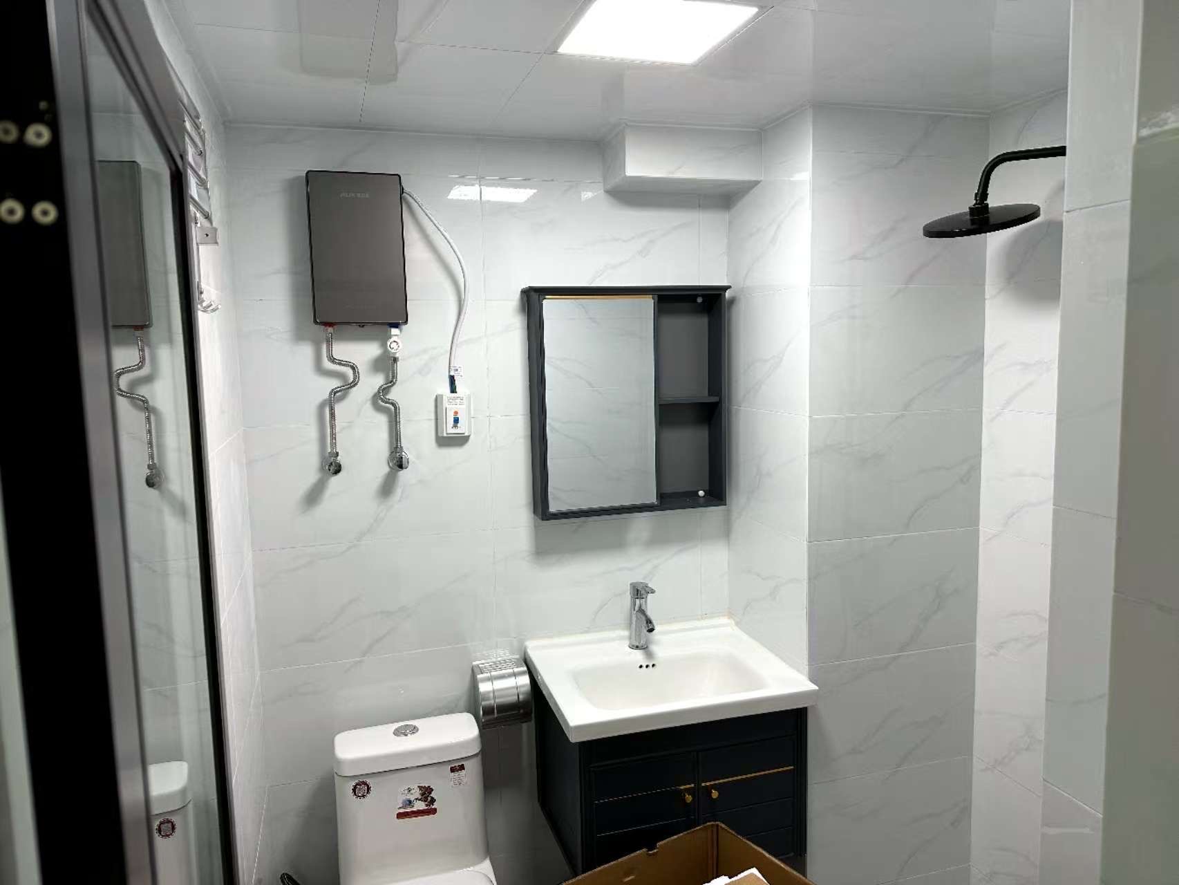 飞龙公寓  1室0厅1卫    1350.0元/月 飞龙公寓  1室0厅1卫    1350.0元/月室内图