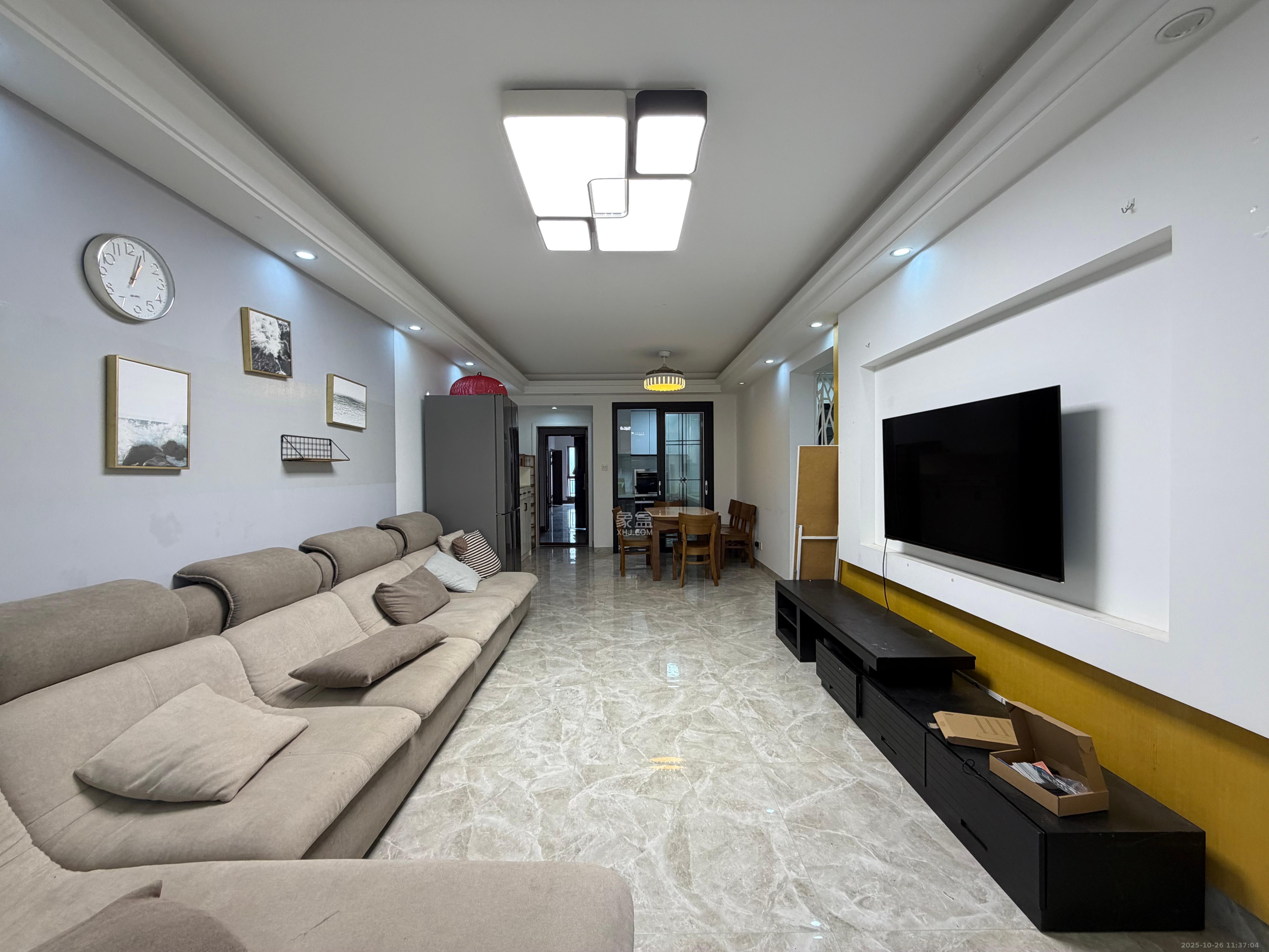 荣盛花语书苑  3室2厅1卫    2800.0元/月室内图