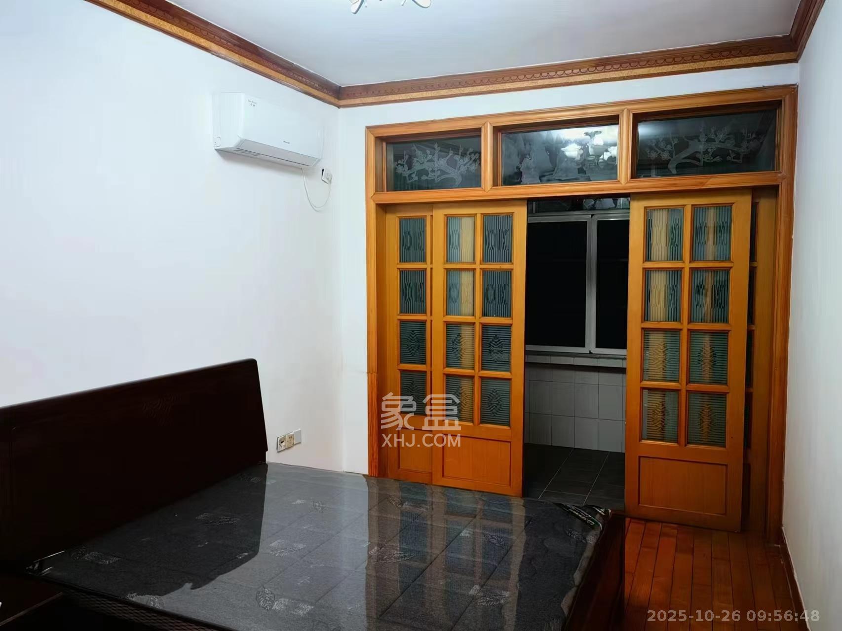 桔园小区1-8片  3室2厅2卫    2200.0元/月室内图