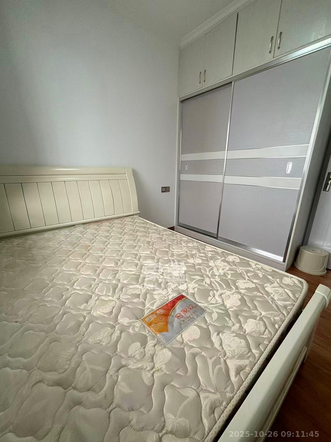 家和院  3室2厅1卫    1800.0元/月室内图