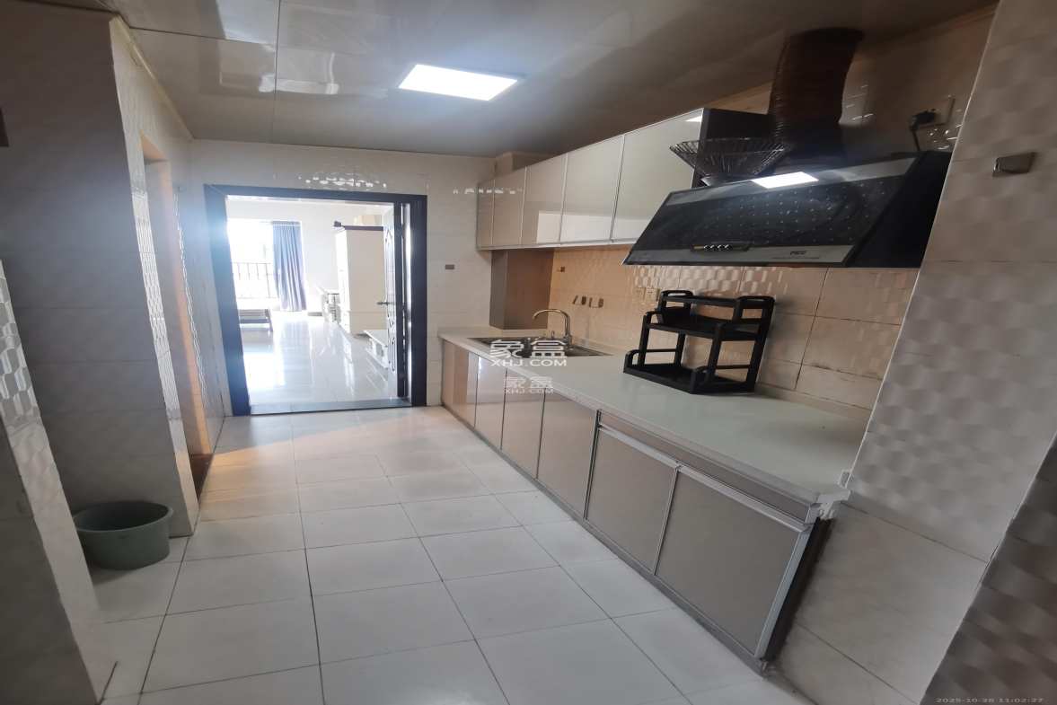 上河国际A座 1室1厅1卫 1600.0元/月 上河国际A座 1室1厅1卫 1600.0元/月室内图