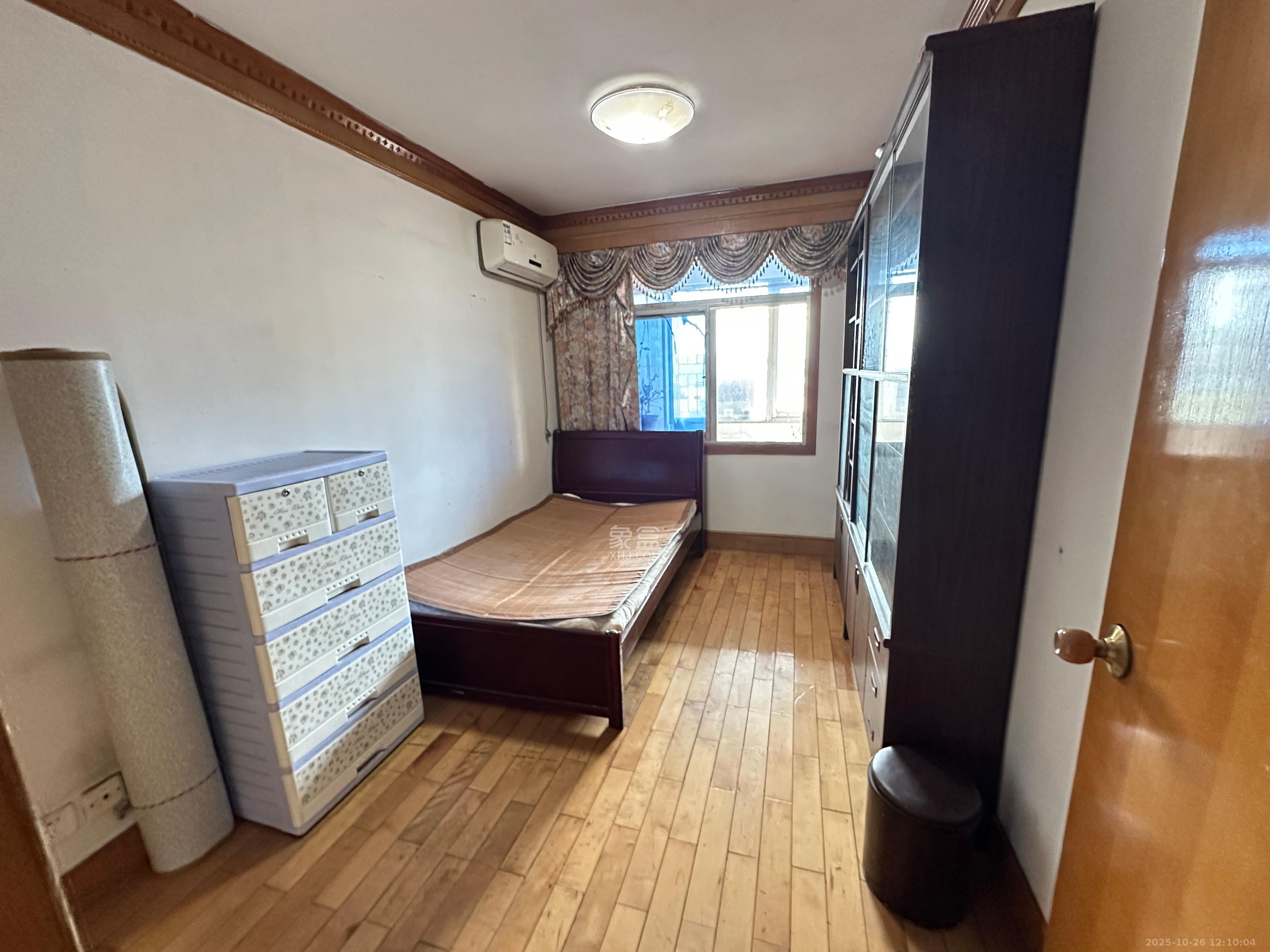 桔园小区1-8片 3室2厅2卫 1600.0元/月 桔园小区1-8片 3室2厅2卫 1600.0元/月室内图