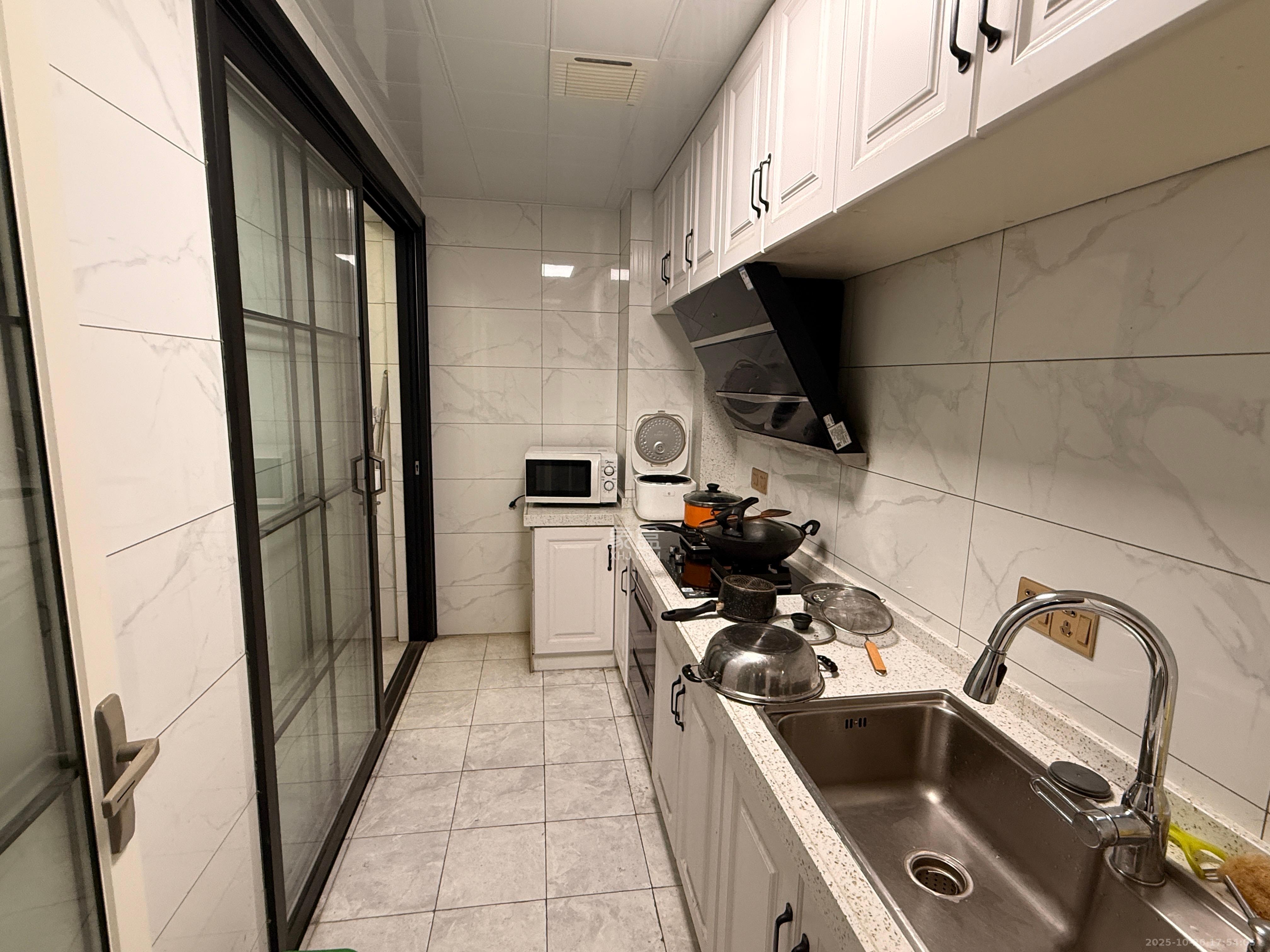 盛世耀凯  2室2厅1卫    2300.0元/月 盛世耀凯  2室2厅1卫    2300.0元/月室内图