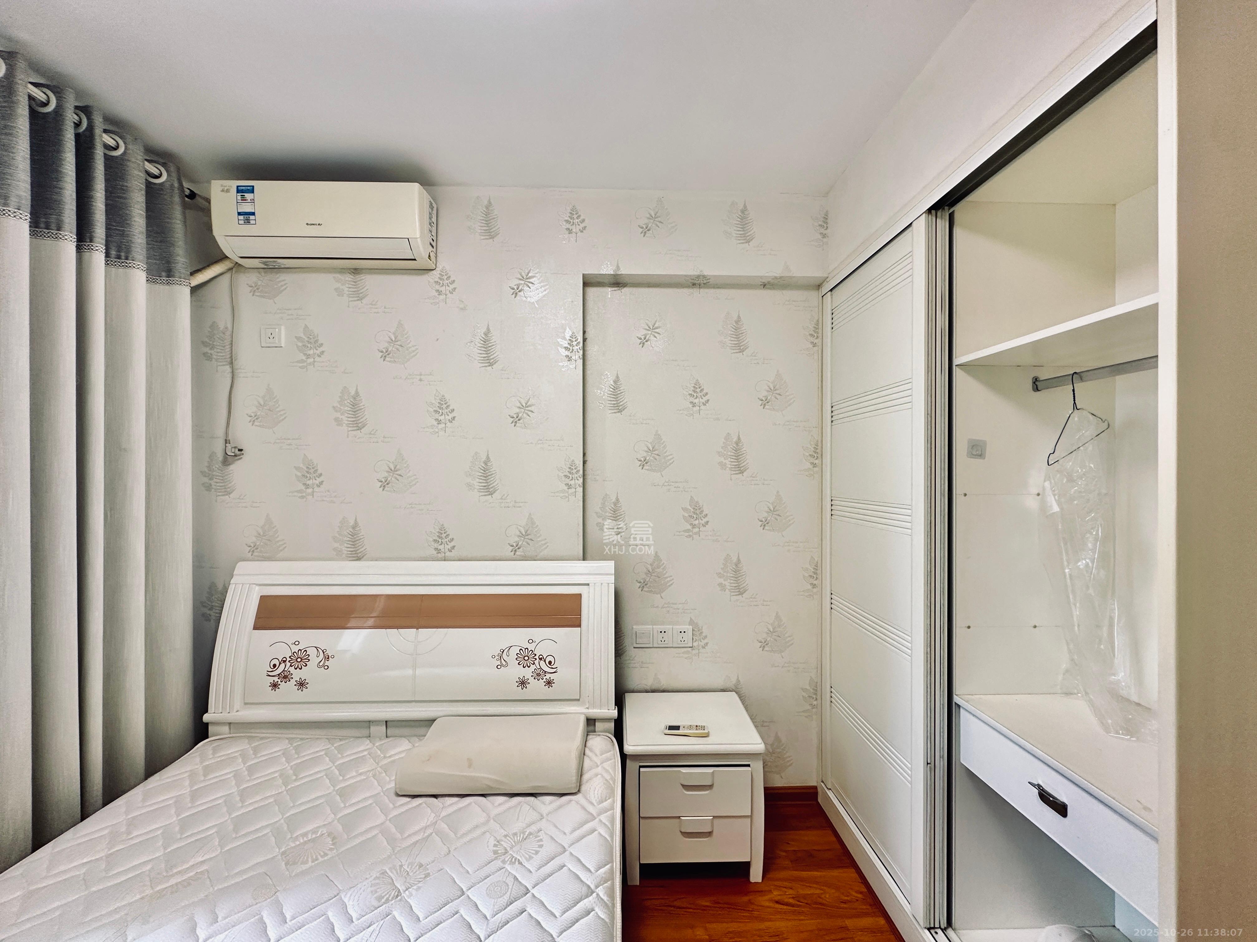 南山雍江汇(滨江国际新城) 3室2厅2卫 3400.0元/月 南山雍江汇(滨江国际新城) 3室2厅2卫 3400.0元/月室内图