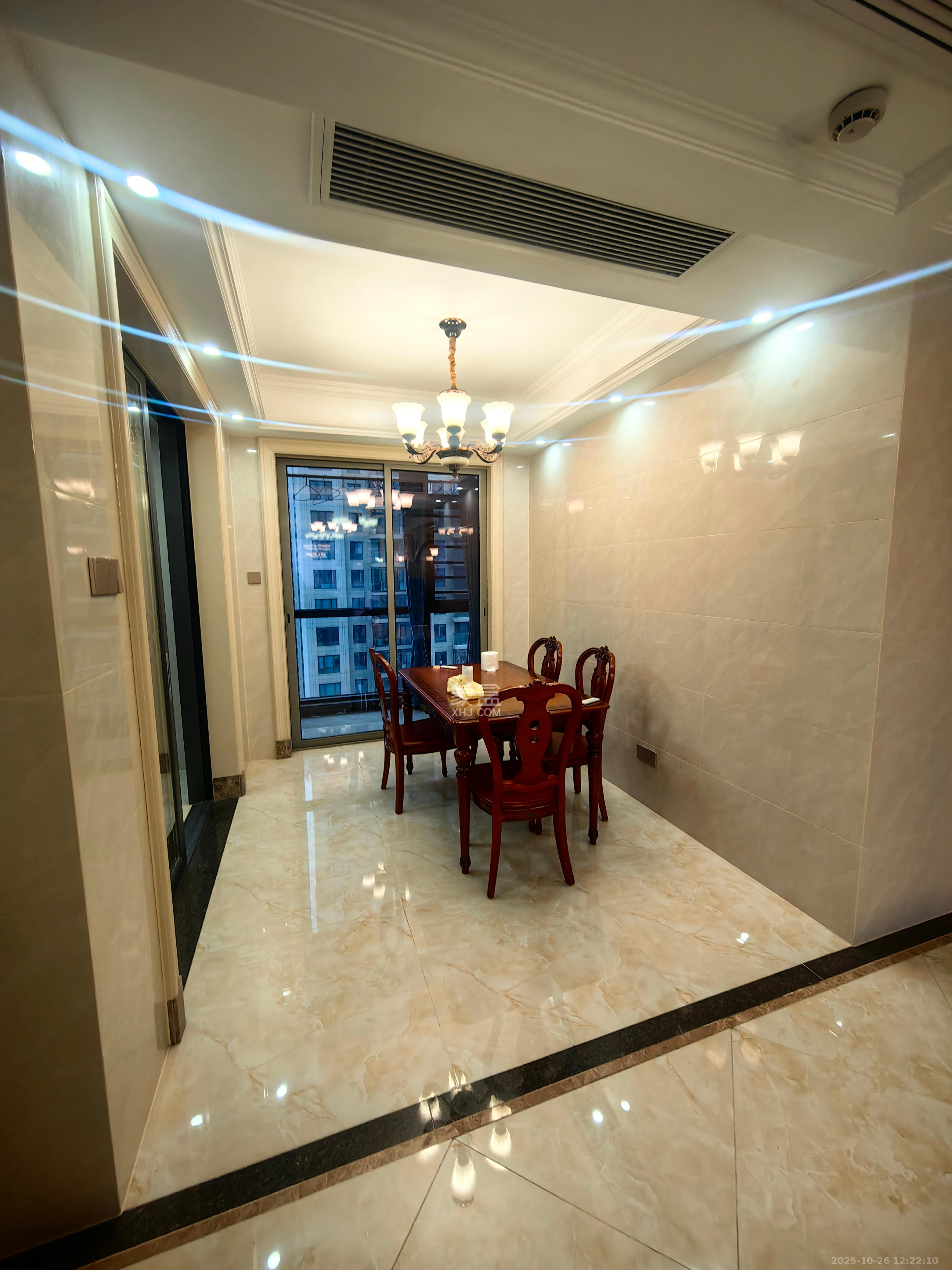 梅溪湖金茂湾  4室2厅2卫    4000.0元/月室内图