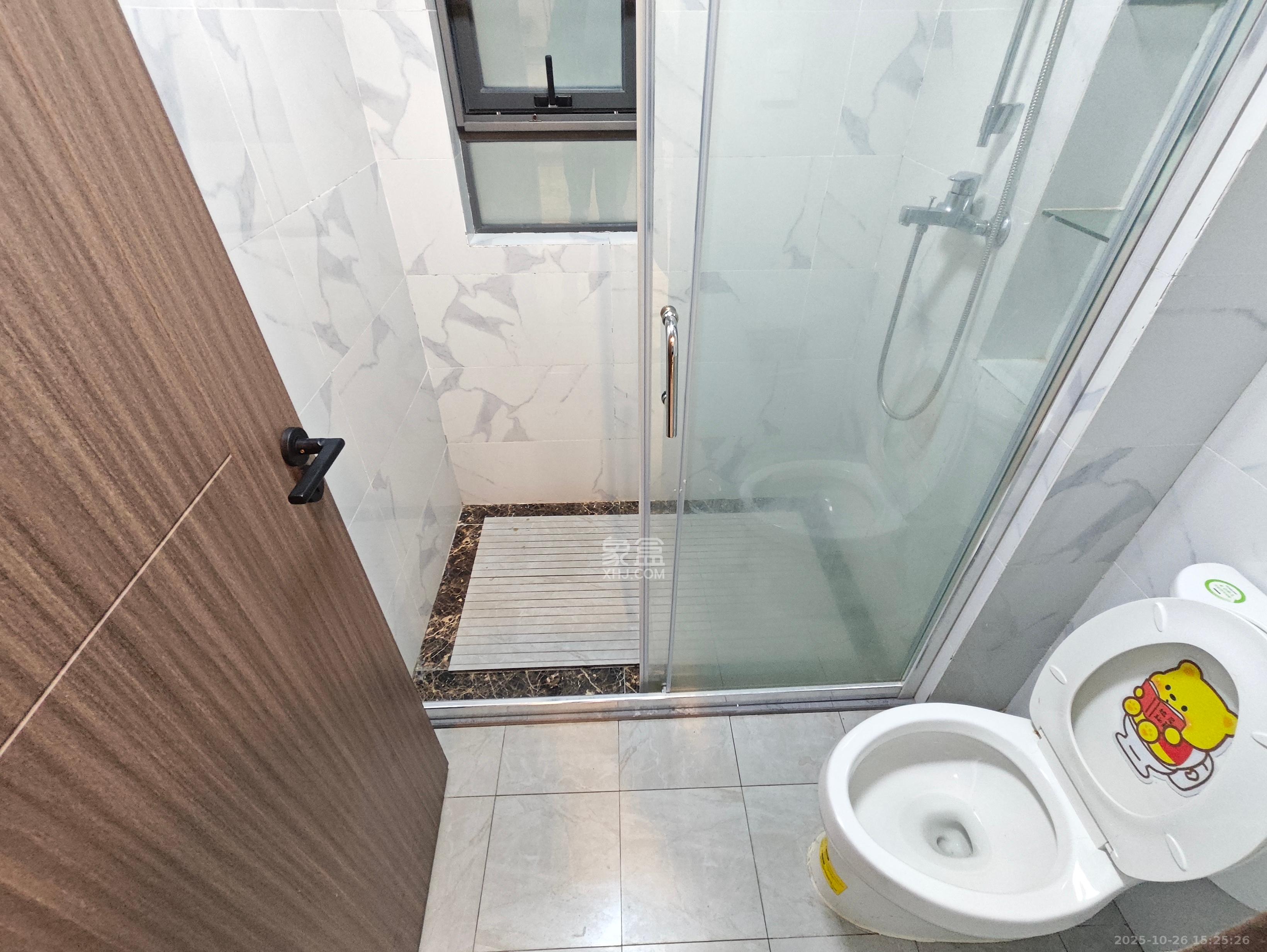 绿地V岛  3室2厅2卫    4000.0元/月 绿地V岛  3室2厅2卫    4000.0元/月室内图