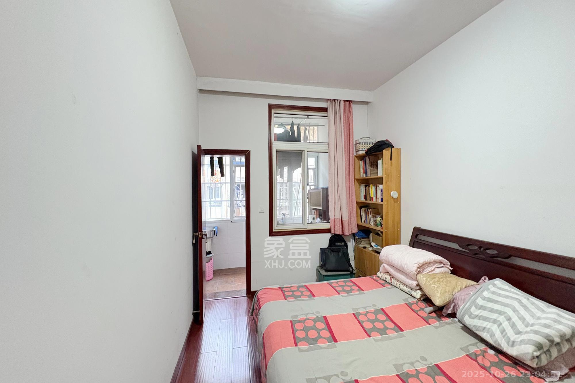 司法厅宿舍  4室2厅2卫    166.0万其他