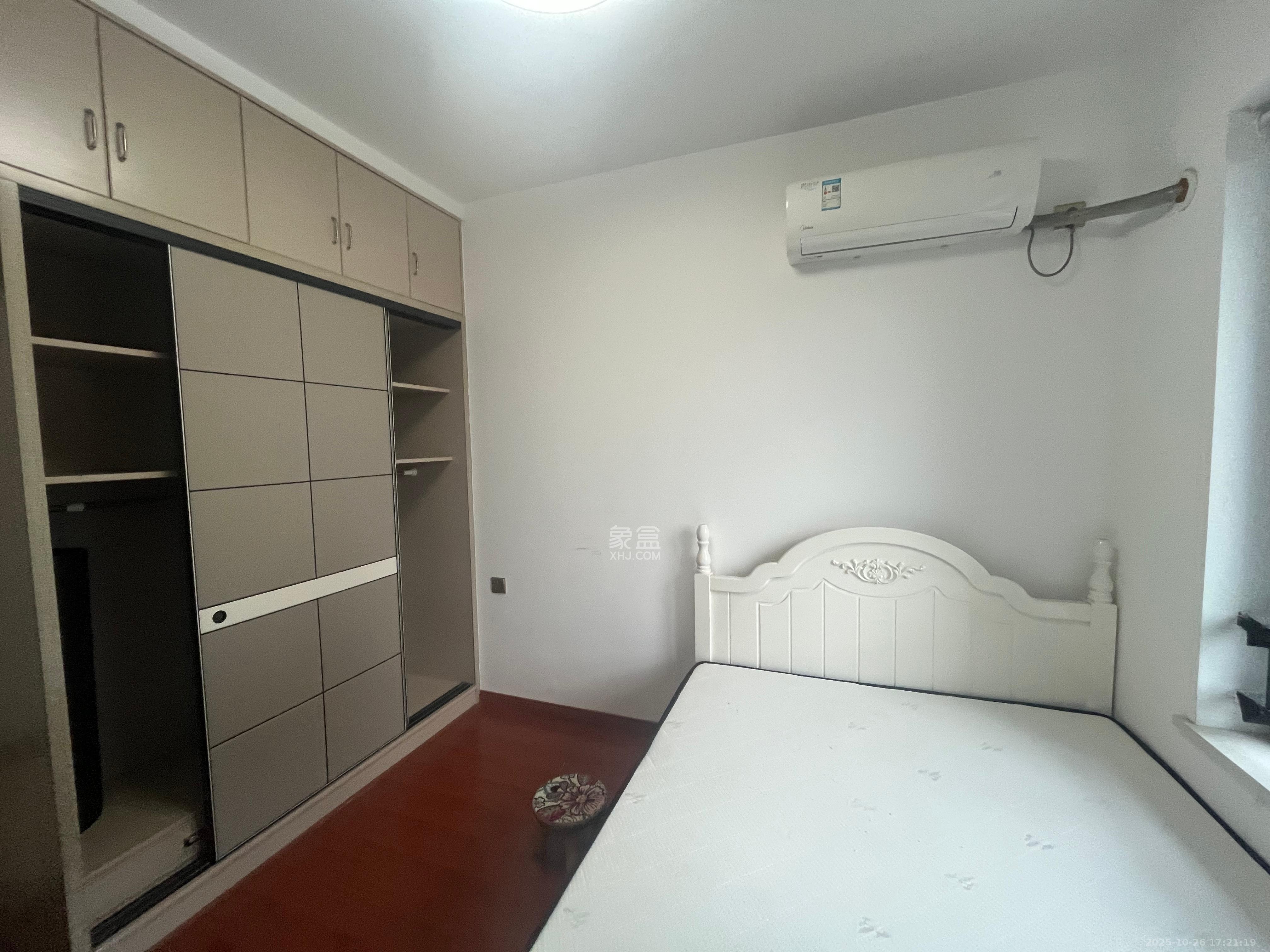 明昇壹城(明昇时代广场)一期  3室2厅1卫    2700.0元/月 明昇壹城(明昇时代广场)一期  3室2厅1卫    2700.0元/月室内图