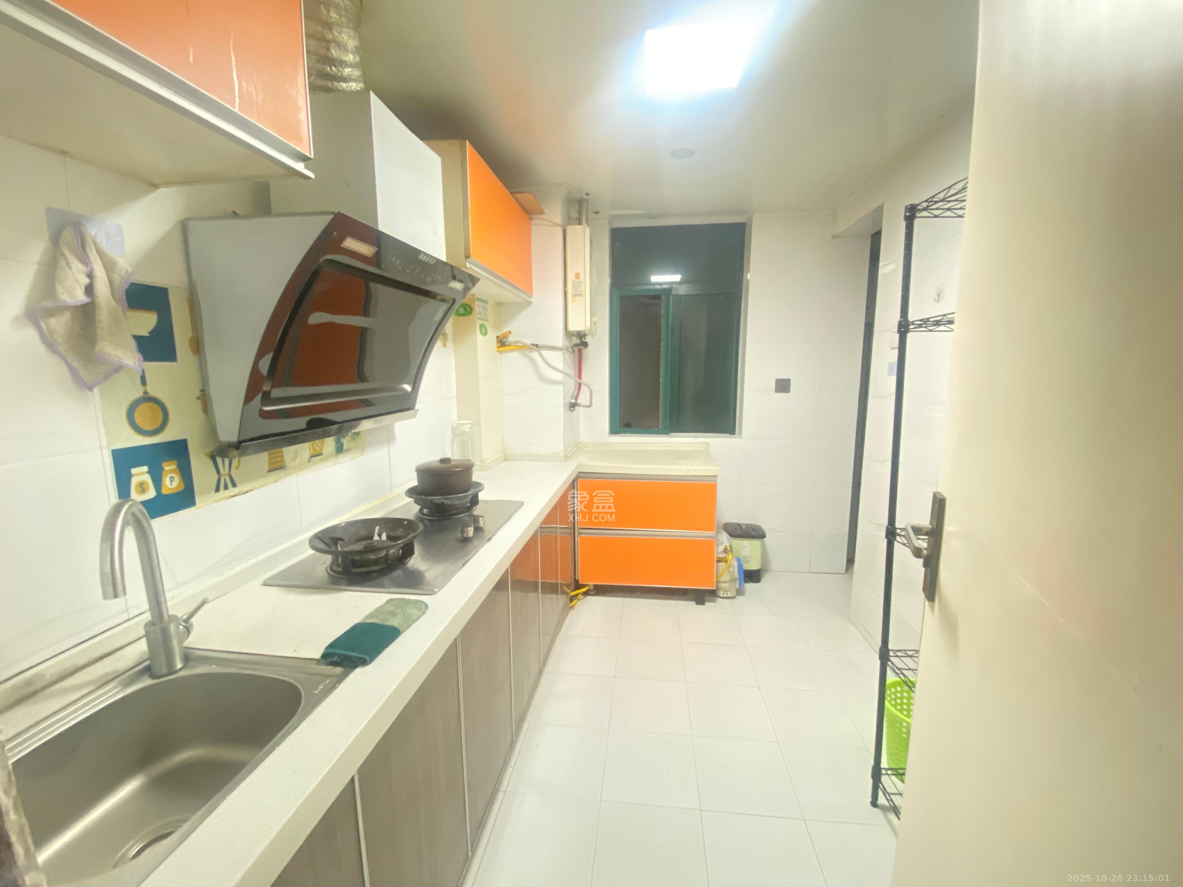 阳光城尚东湾愉景苑 3室2厅1卫 2600.0元/月 阳光城尚东湾愉景苑 3室2厅1卫 2600.0元/月室内图