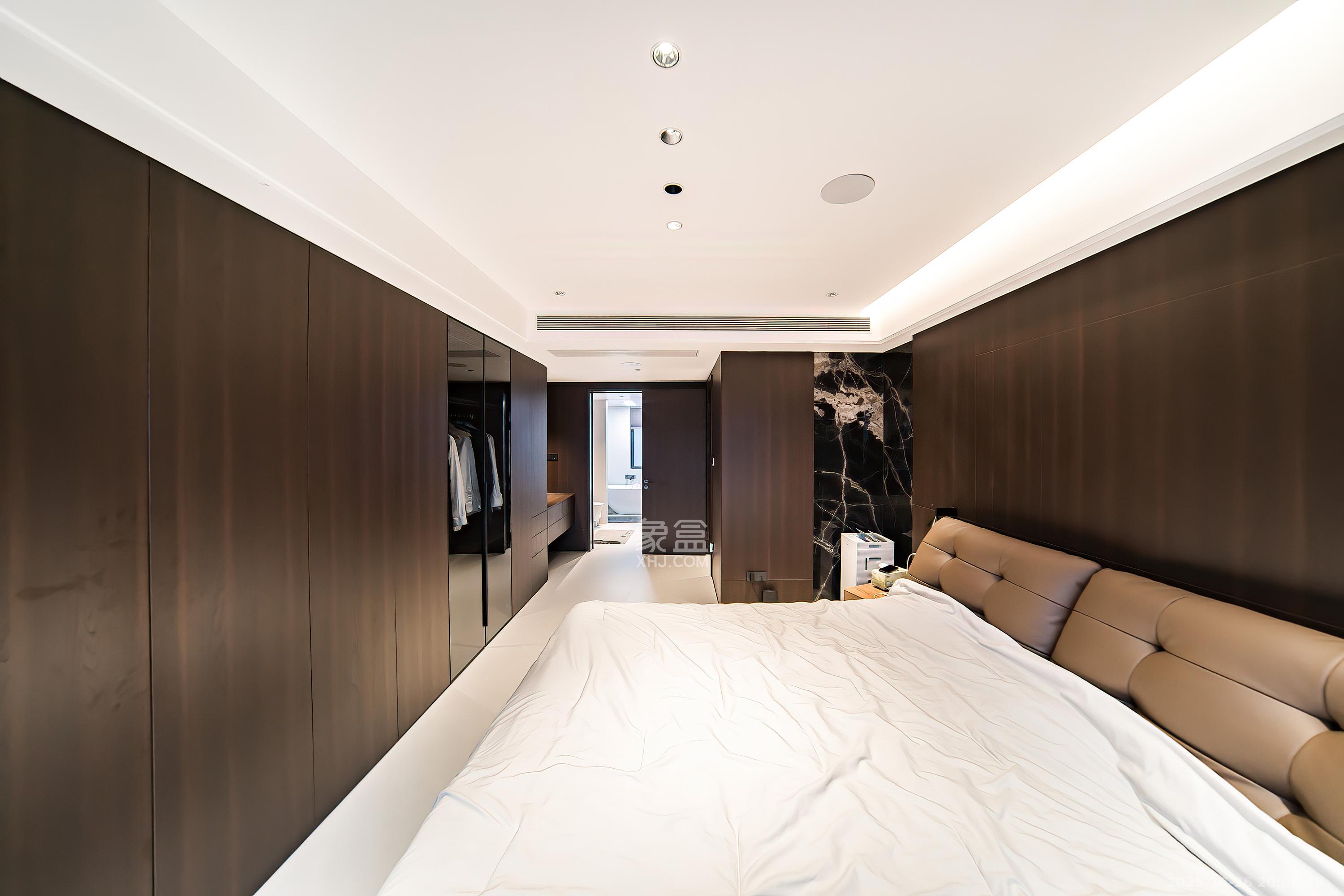 城发恒伟洋湖映2009  4室2厅3卫    400.0万 城发恒伟洋湖映2009  4室2厅3卫    400.0万卧室