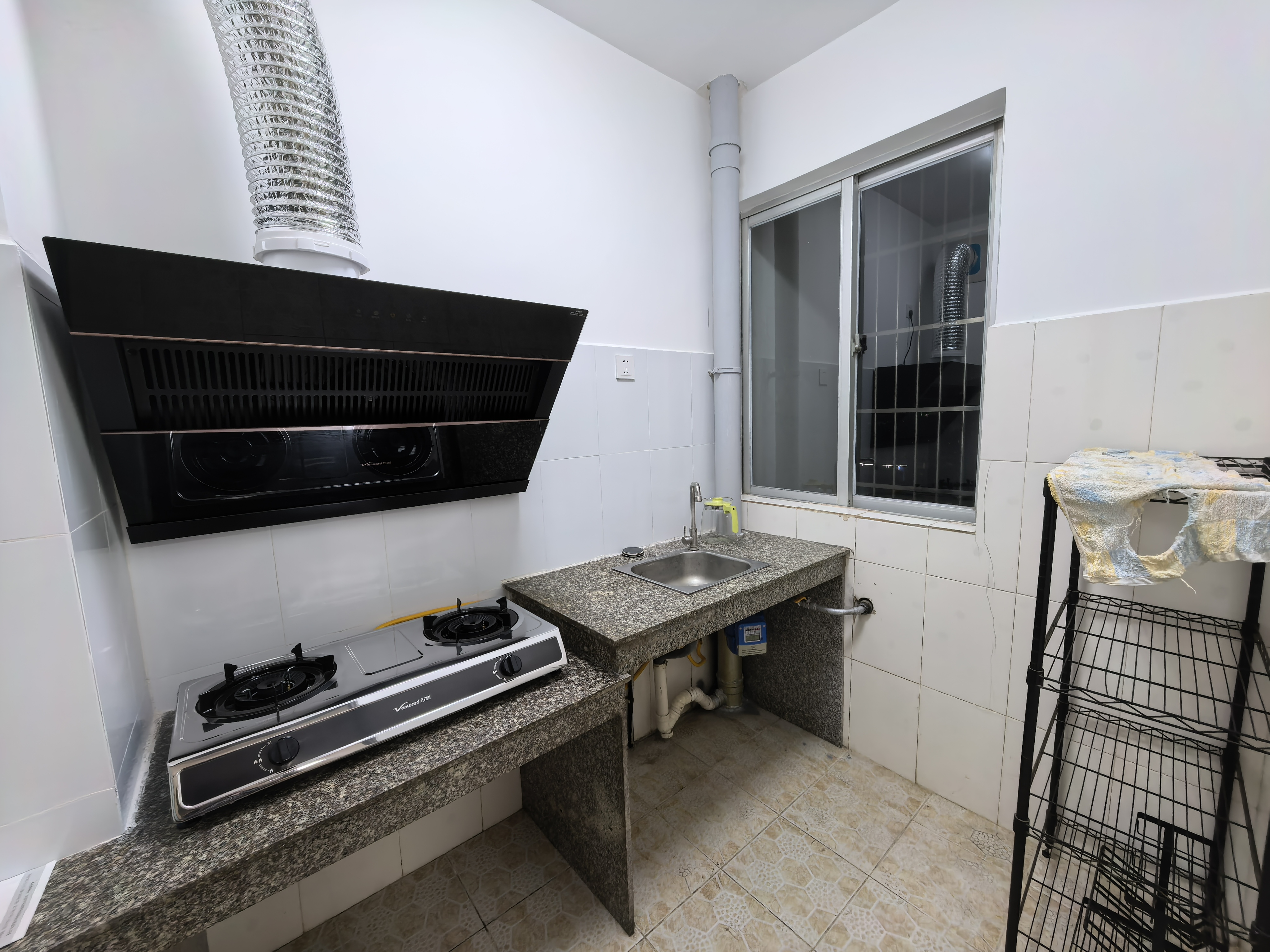 水岸阳光B小区 2室1厅1卫 2100.0元/月 水岸阳光B小区 2室1厅1卫 2100.0元/月室内图