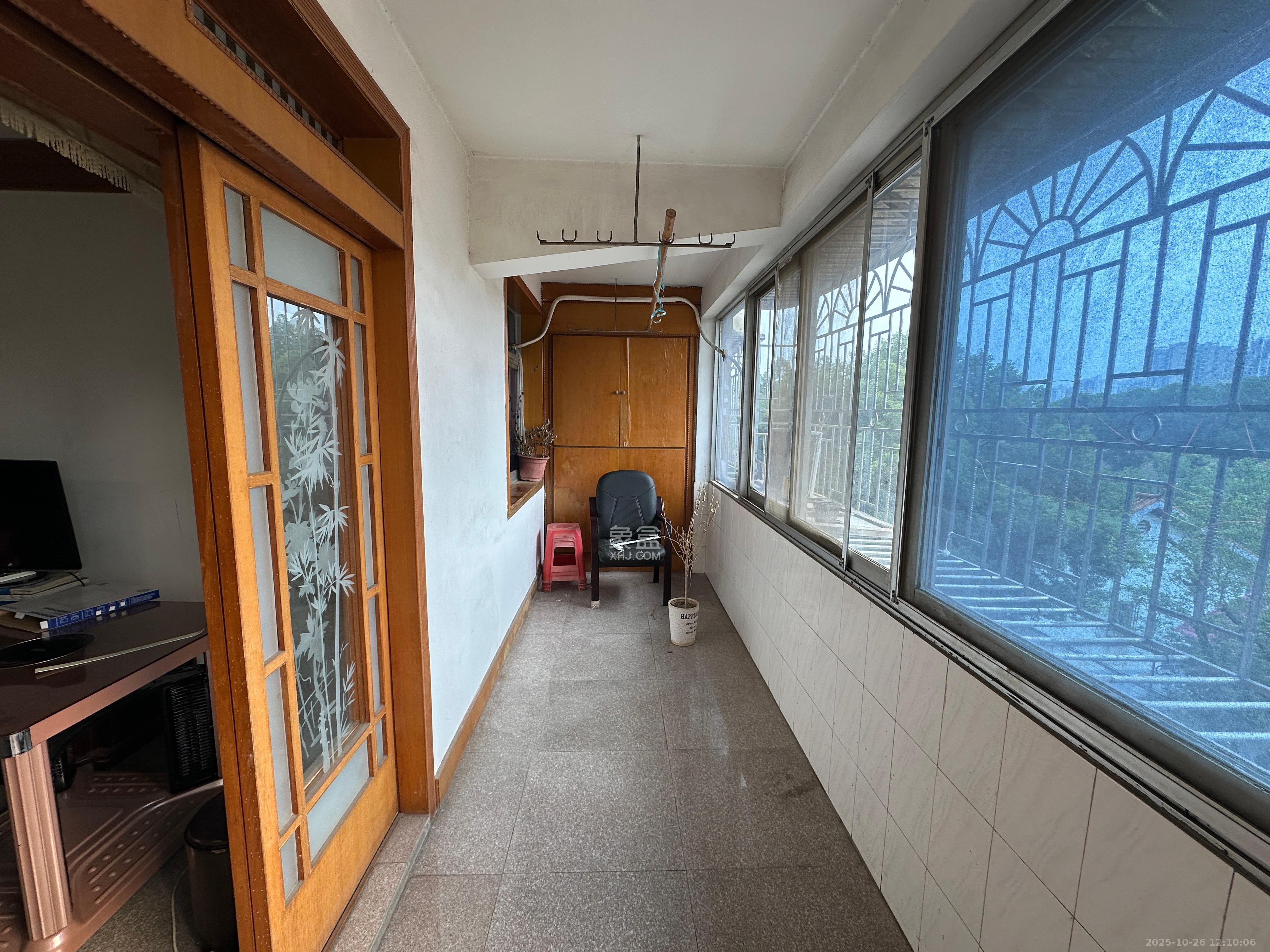 桔园小区1-8片 3室2厅2卫 1600.0元/月 桔园小区1-8片 3室2厅2卫 1600.0元/月室内图