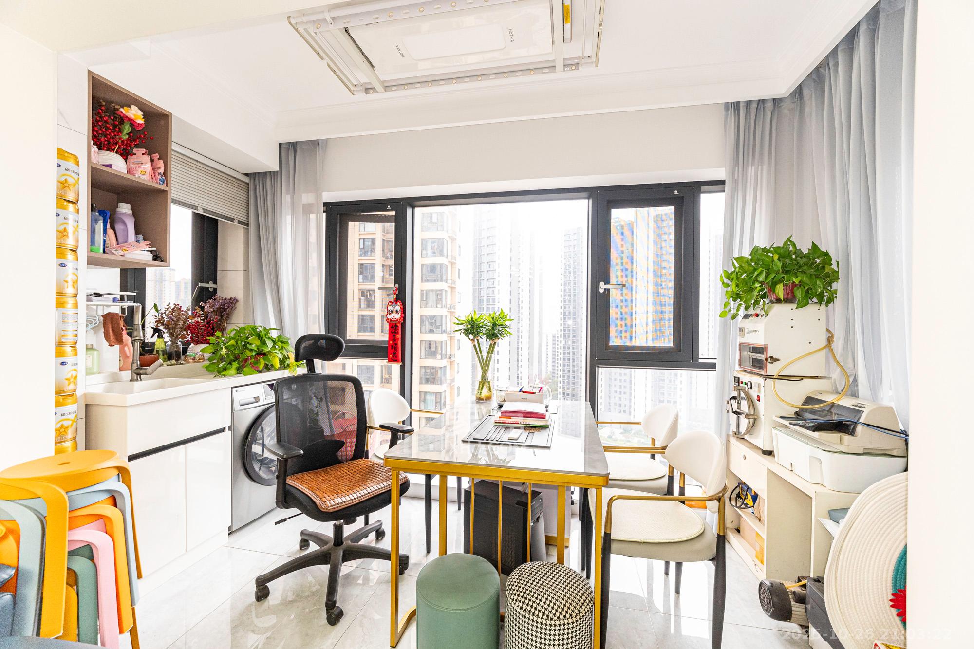 佳俊万家府  3室2厅2卫    108.0万阳台