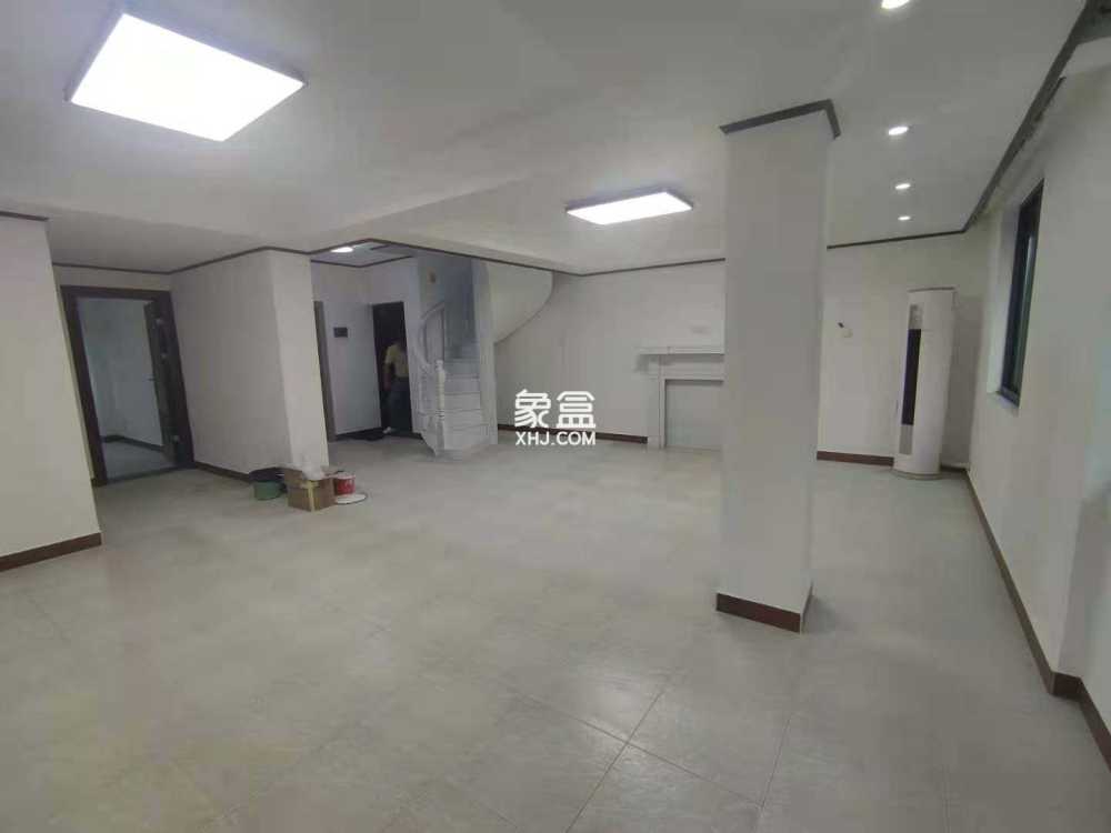 大成公寓  4室2厅2卫    6000.0元/月室内图