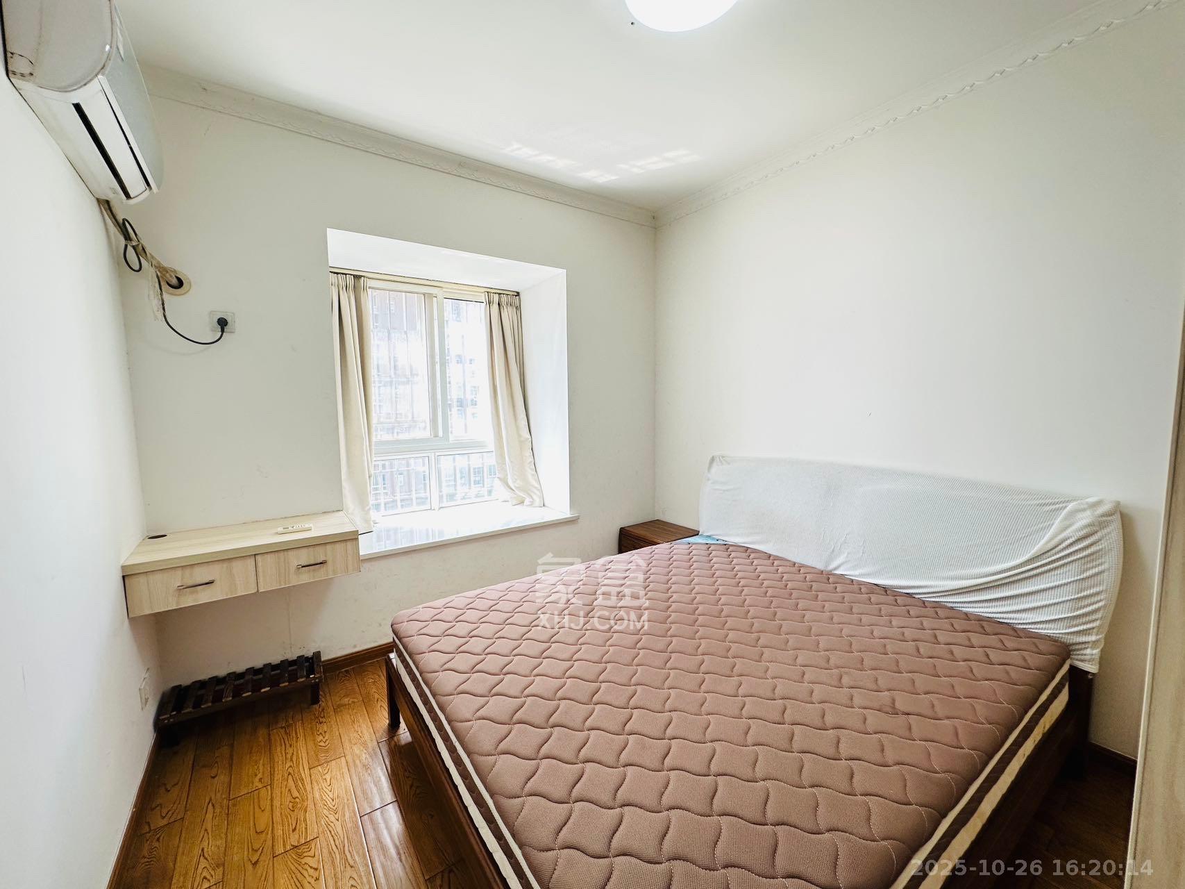 上河国际C区  3室2厅1卫    2500.0元/月室内图