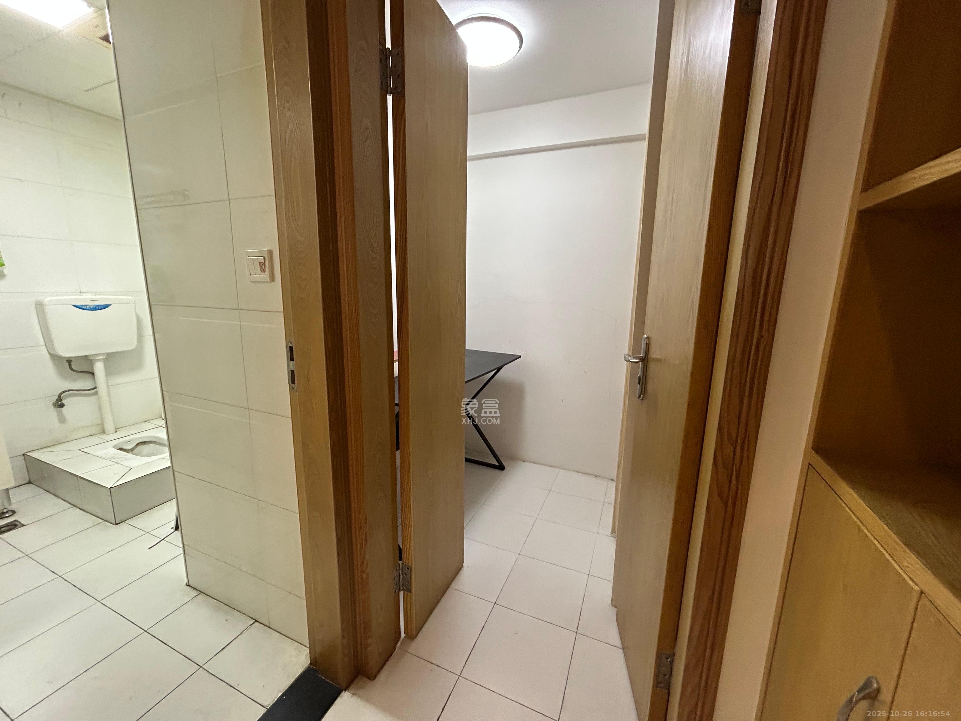 钰龙天下二期(钰龙佳园)  1室1厅1卫    4200.0元/月 钰龙天下二期(钰龙佳园)  1室1厅1卫    4200.0元/月室内图