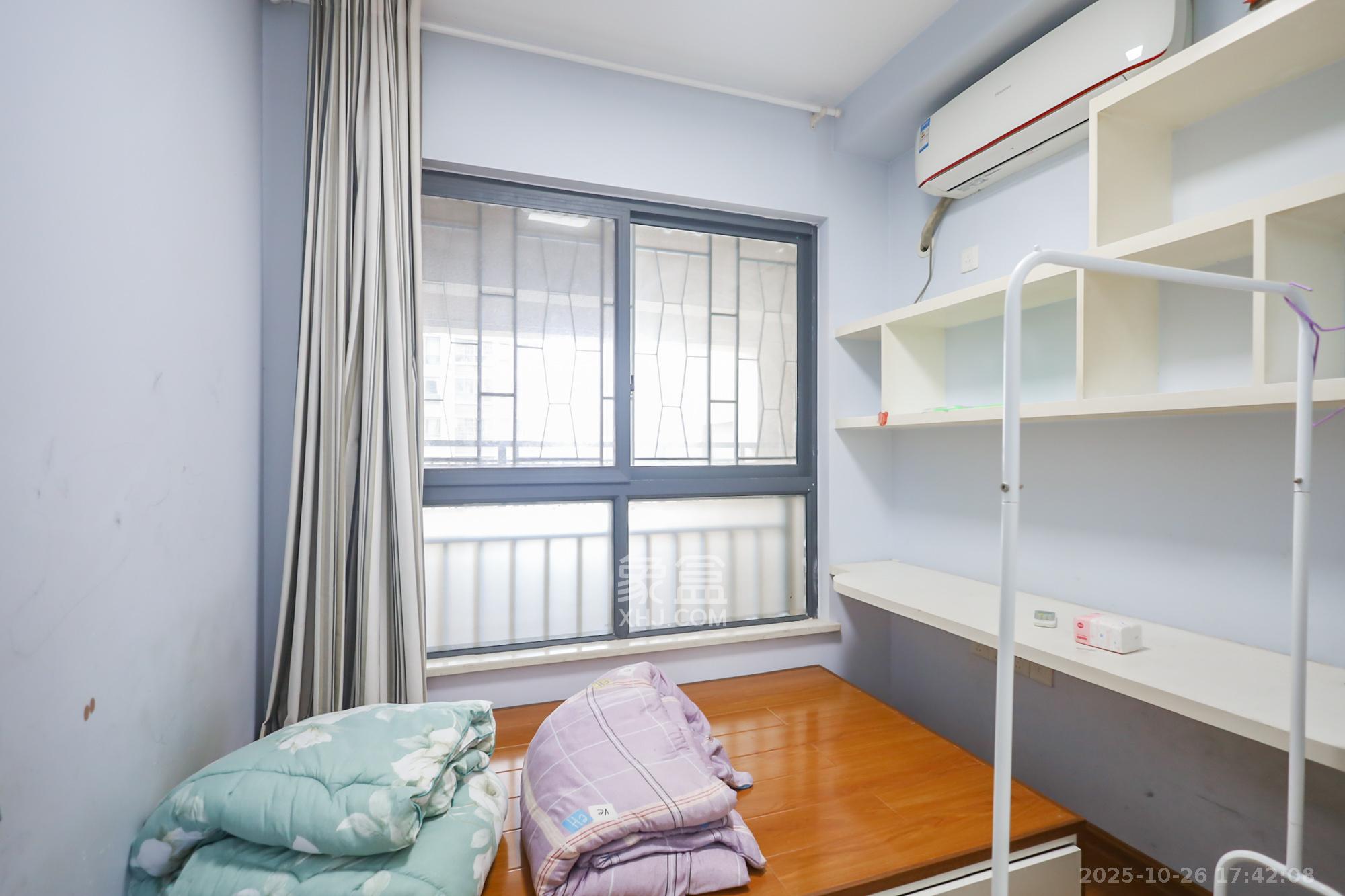 兰亭都荟(璟峰苑) 3室2厅1卫 98.0万 兰亭都荟(璟峰苑) 3室2厅1卫 98.0万卧室